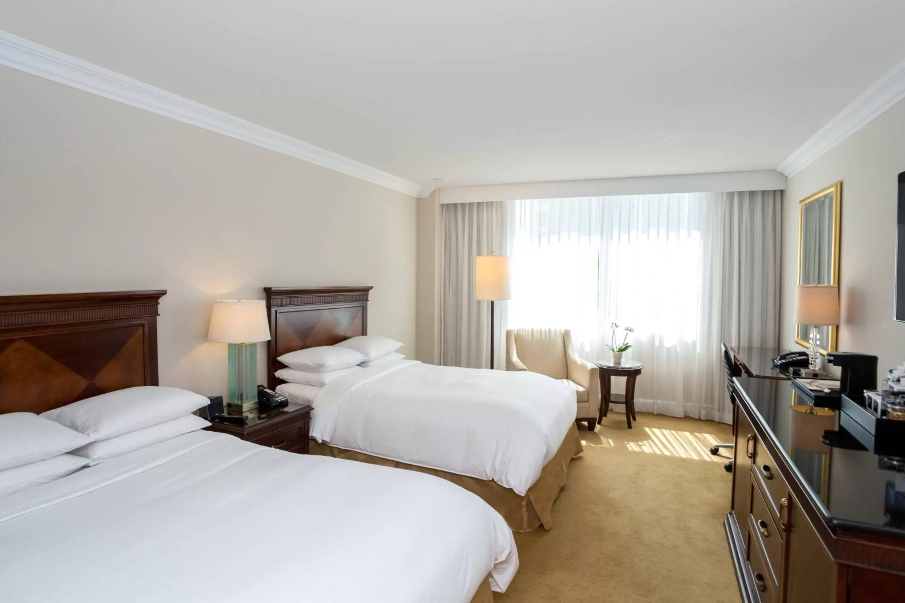 Photo of the whole room, Bed in JW Marriott Miami