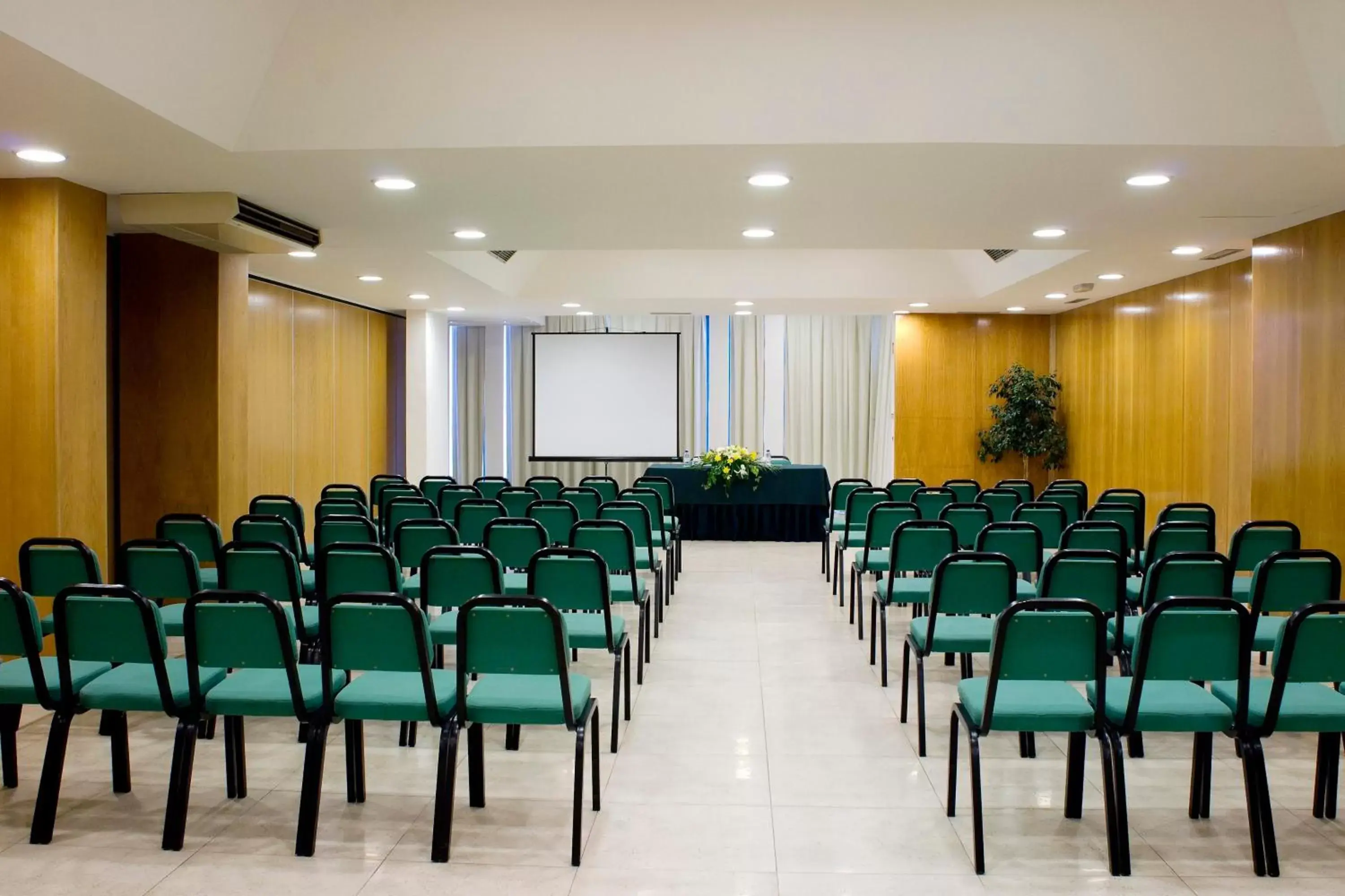 Business facilities in Leziria Parque Hotel