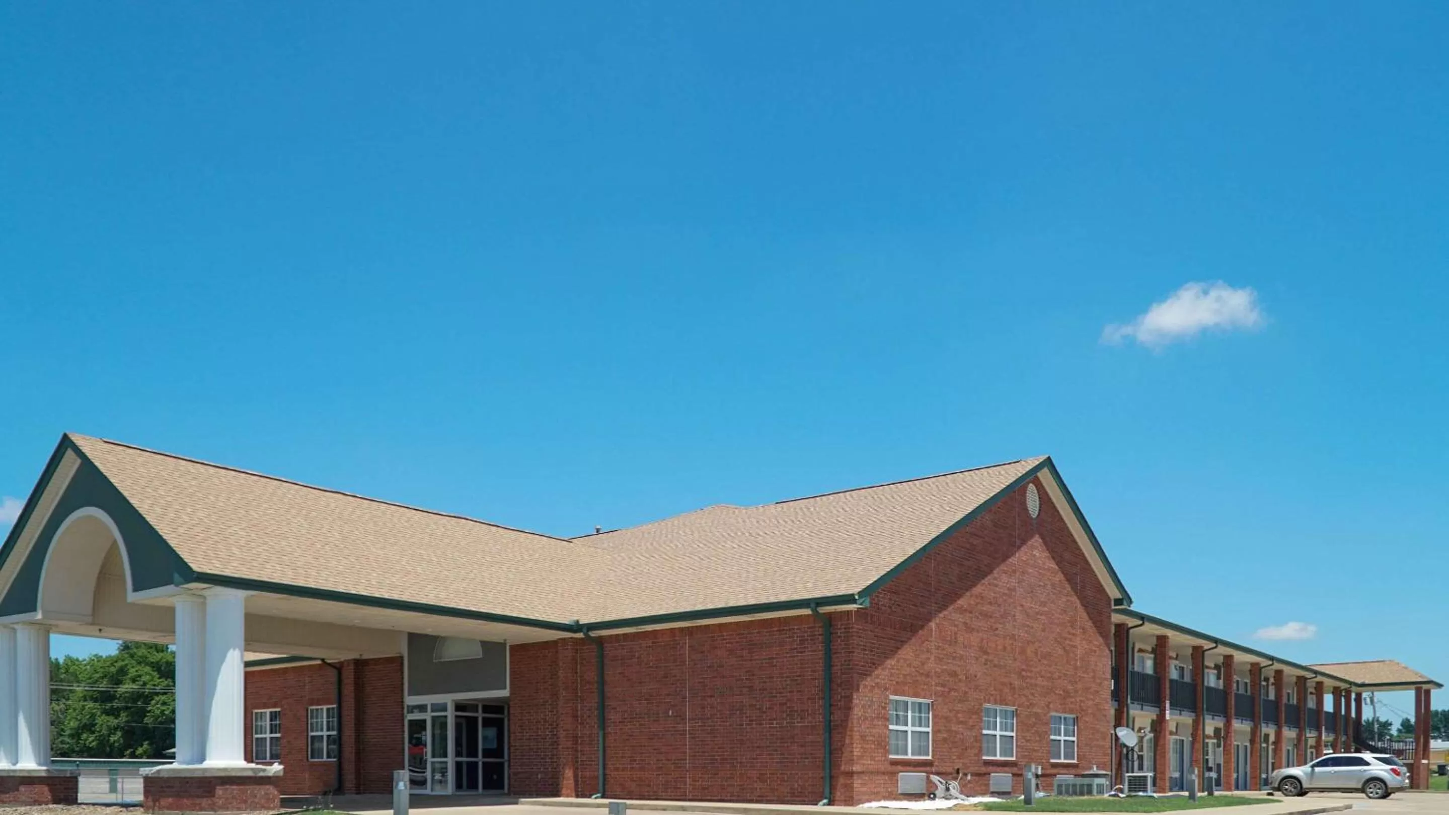 Property building in Rodeway Inn