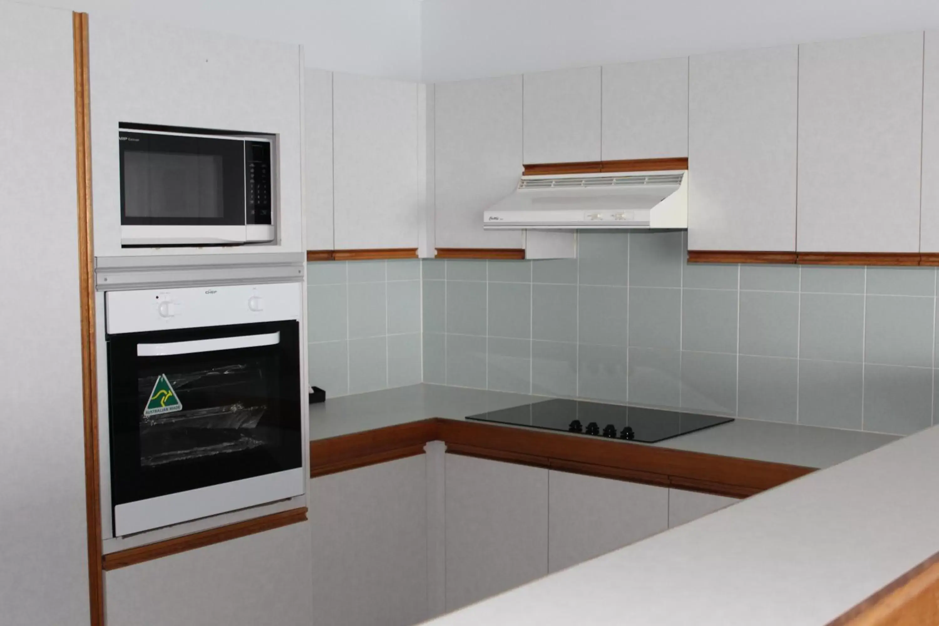 Kitchen or kitchenette, Kitchen/Kitchenette in Points North Apartments