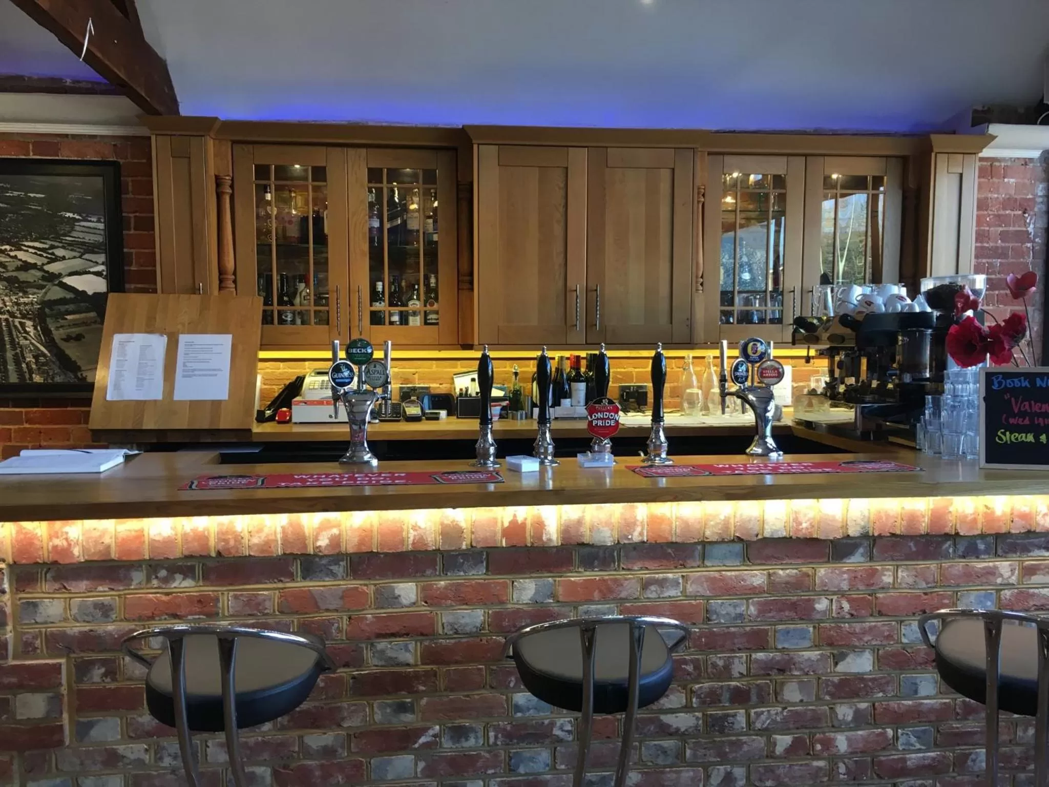 Restaurant/places to eat in The White Hart pub and rooms