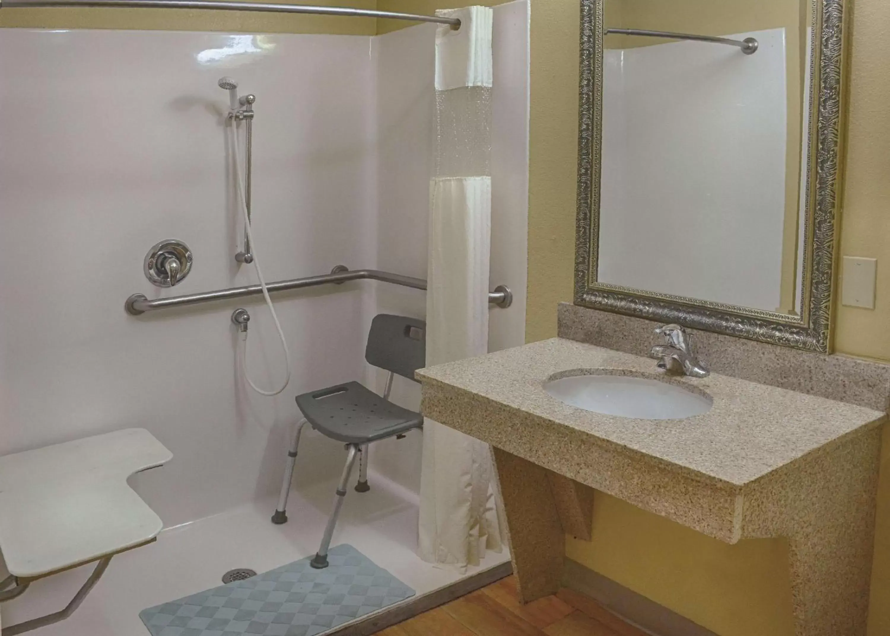 Photo of the whole room, Bathroom in La Quinta by Wyndham Alice