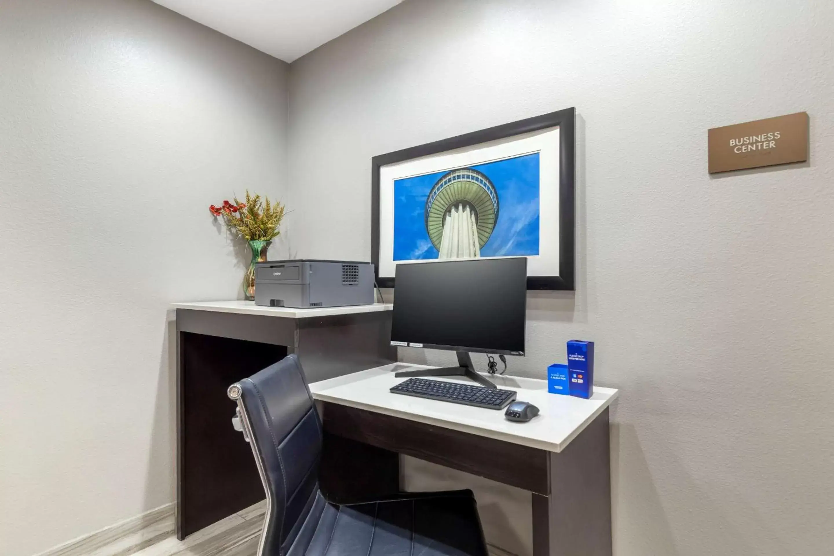 Business facilities in Comfort Inn & Suites Near Medical Center