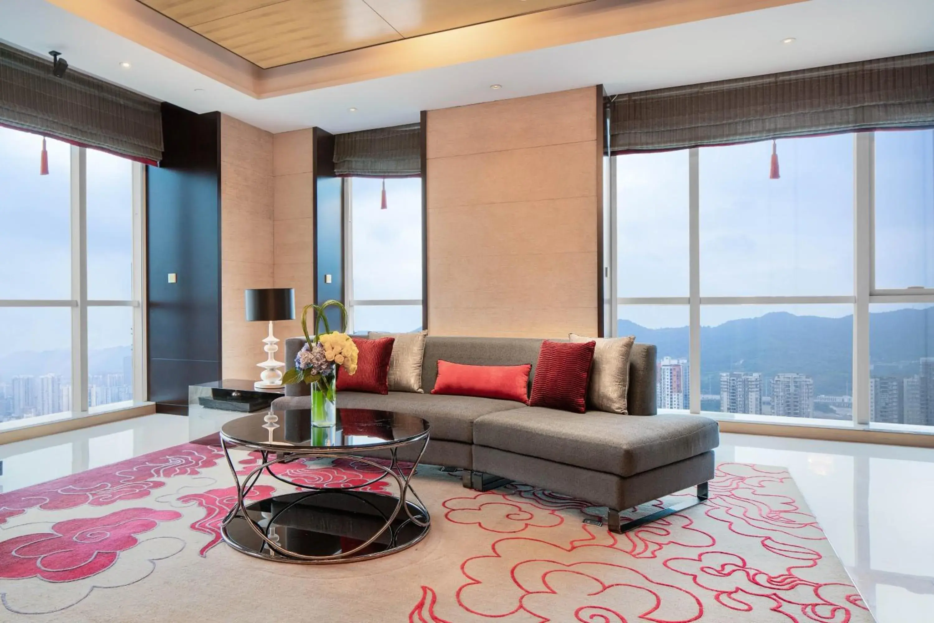 Photo of the whole room, Seating Area in Le Meridien Chongqing Nan'an