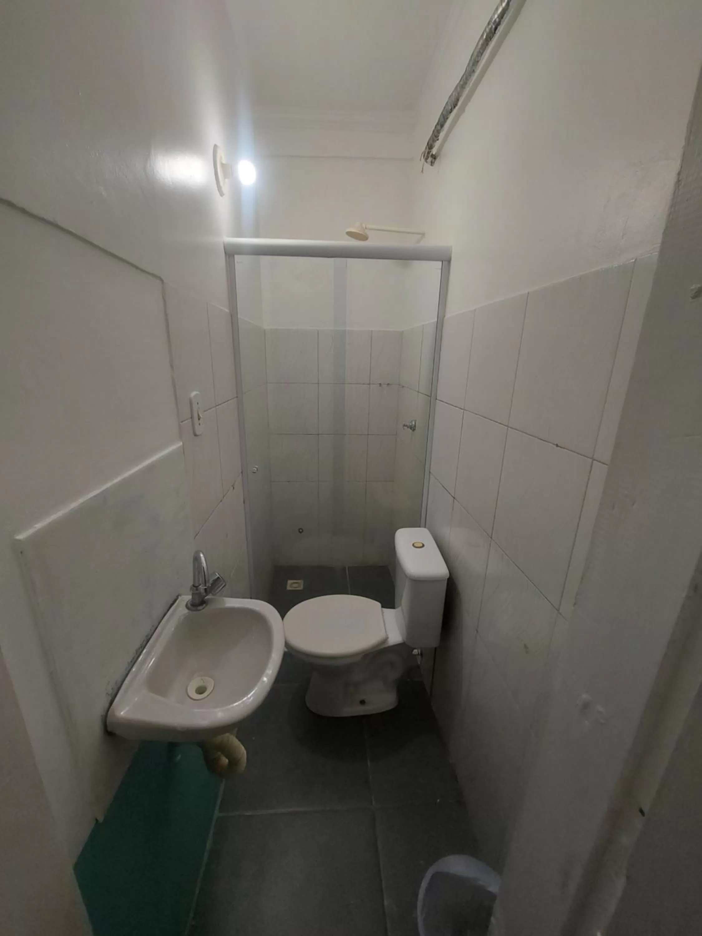 Shower, Bathroom in Hotel Pousada dos Sonhos