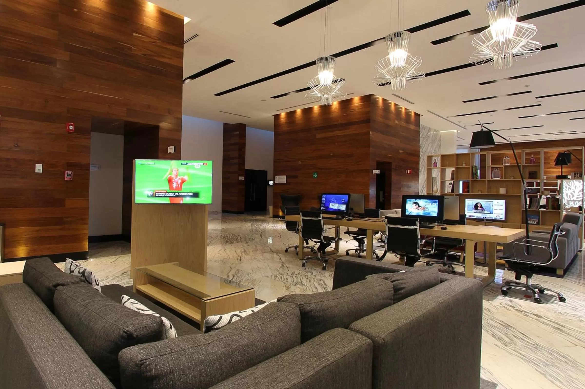 Business facilities in Fiesta Inn Merida