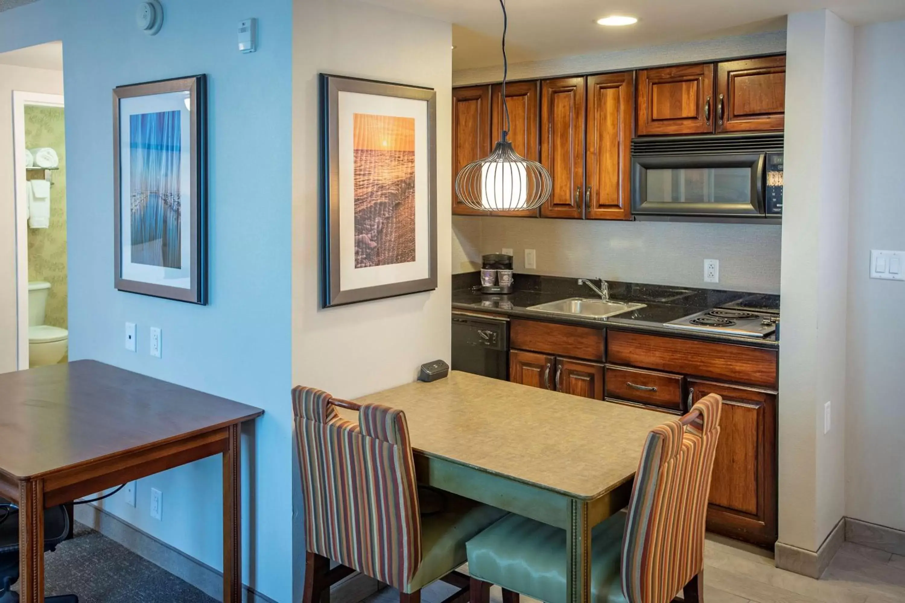 Kitchen or kitchenette, Kitchen/Kitchenette in Homewood Suites by Hilton Pensacola Airport-Cordova Mall Area