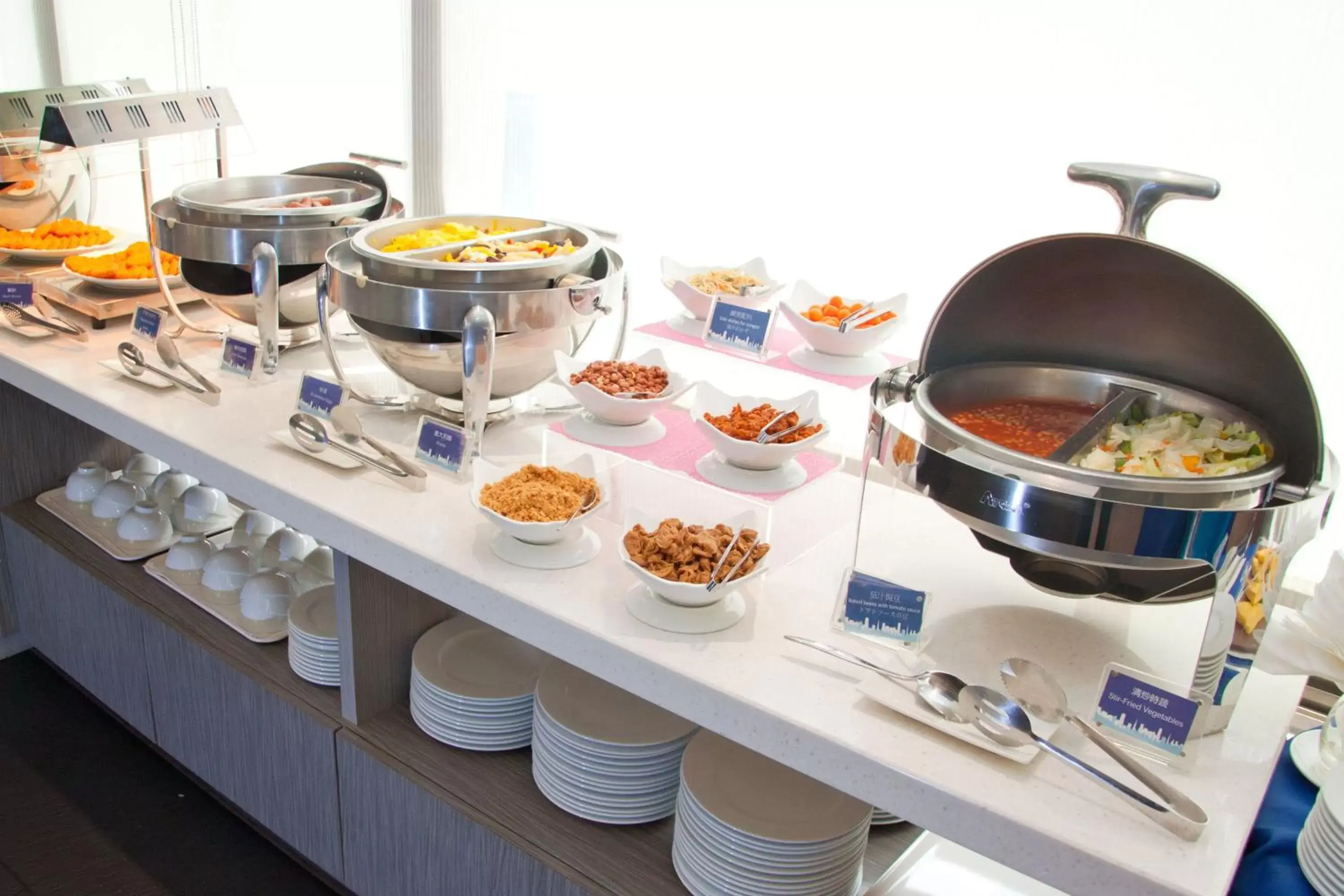 Breakfast, Kitchen/Kitchenette in Holiday Inn Express Taoyuan, an IHG Hotel