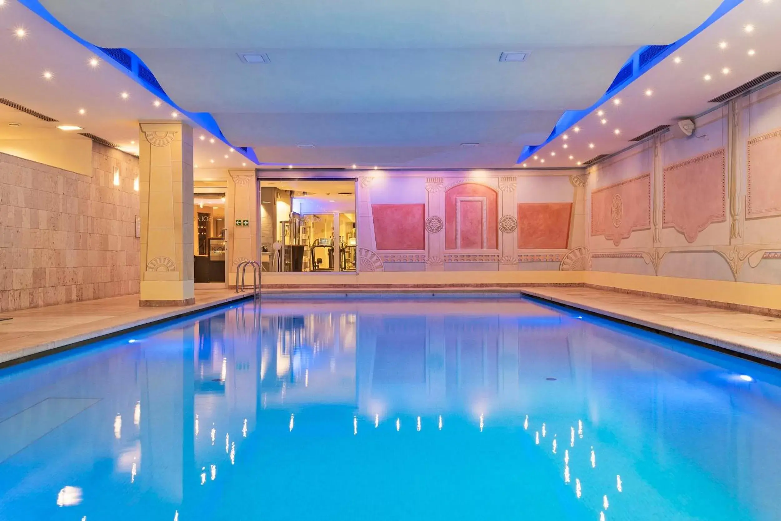 Swimming Pool in Hotel Maggior Consiglio