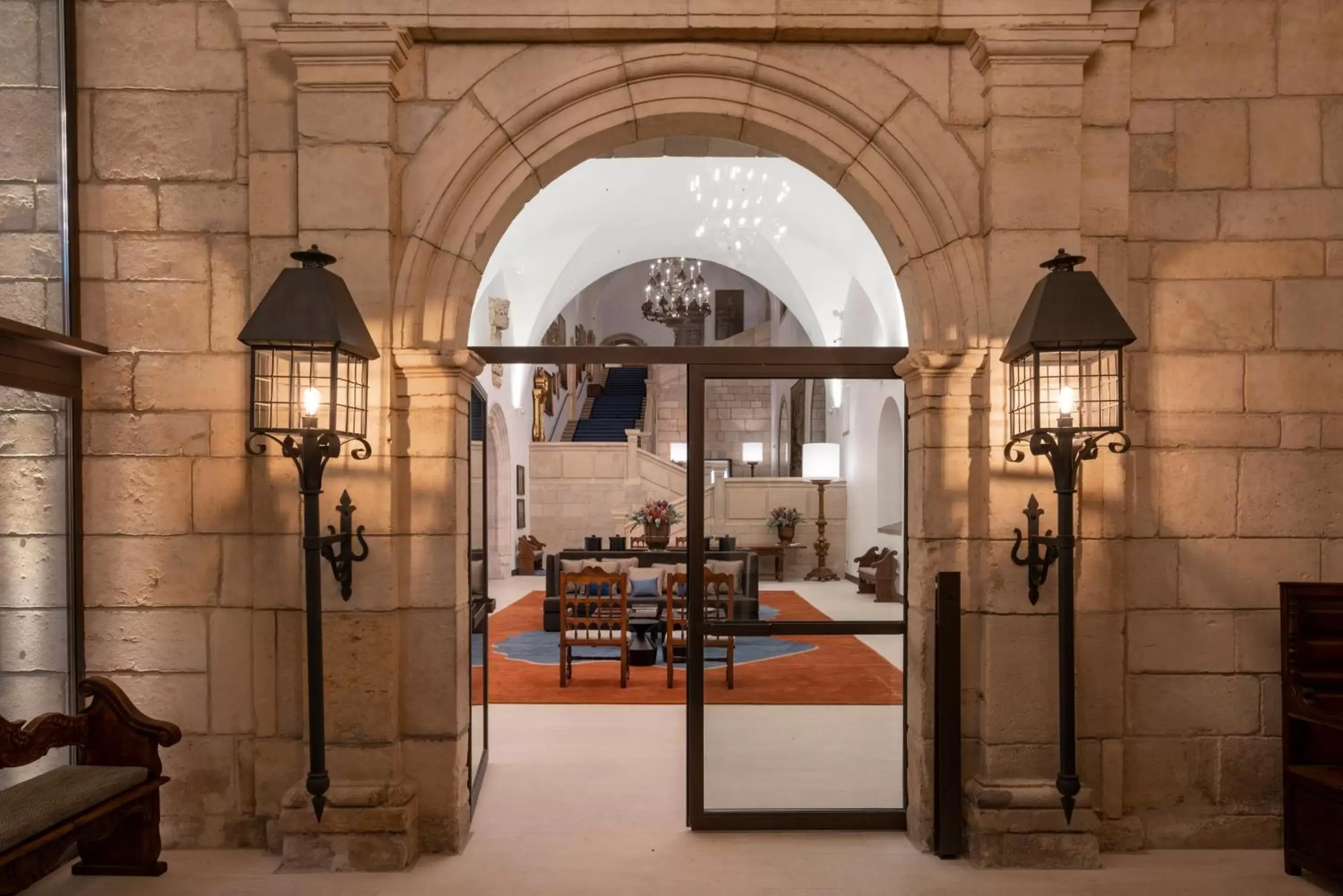 Facade/entrance in Parador de Turismo de León