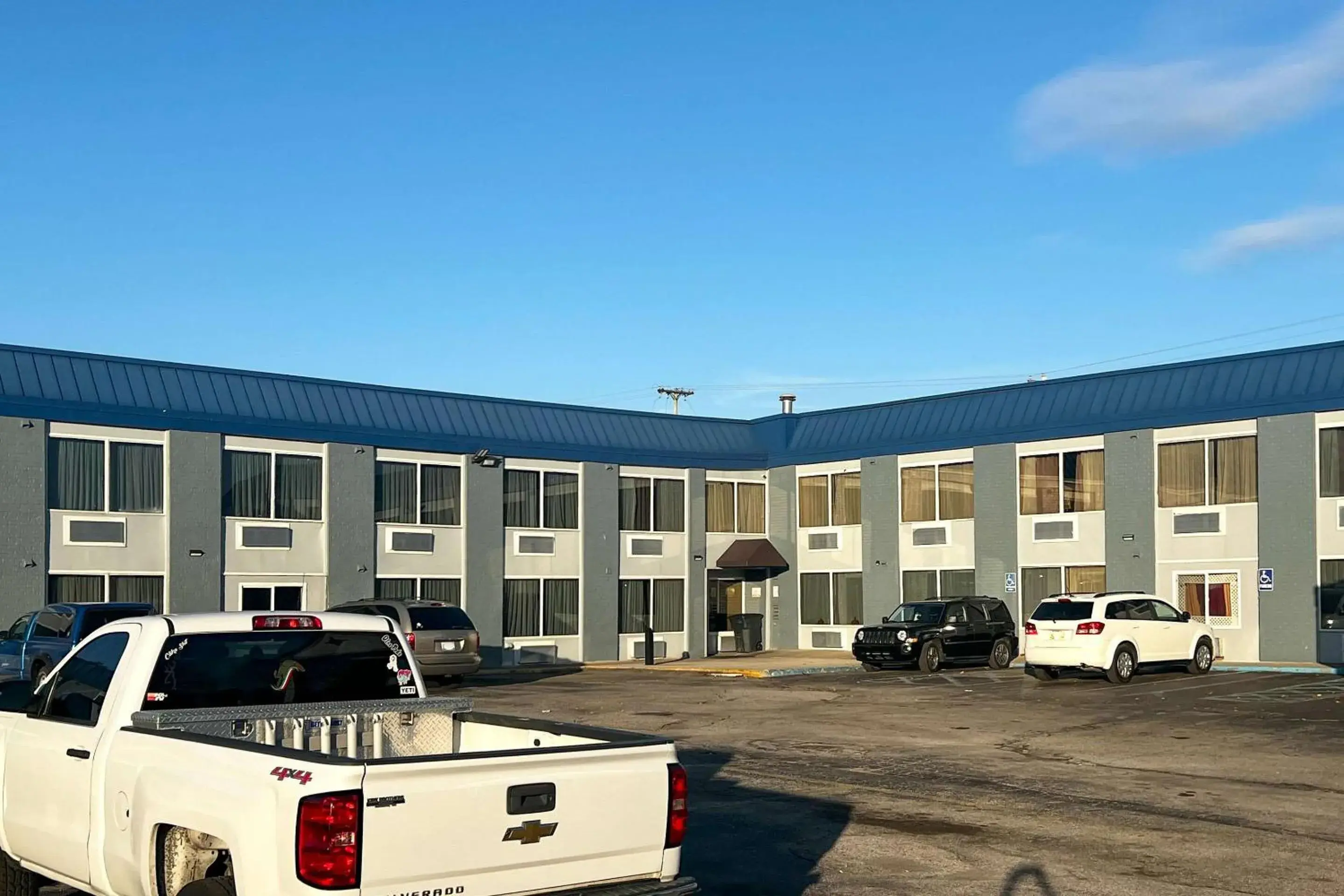 Property Building in Clarion Inn & Suites