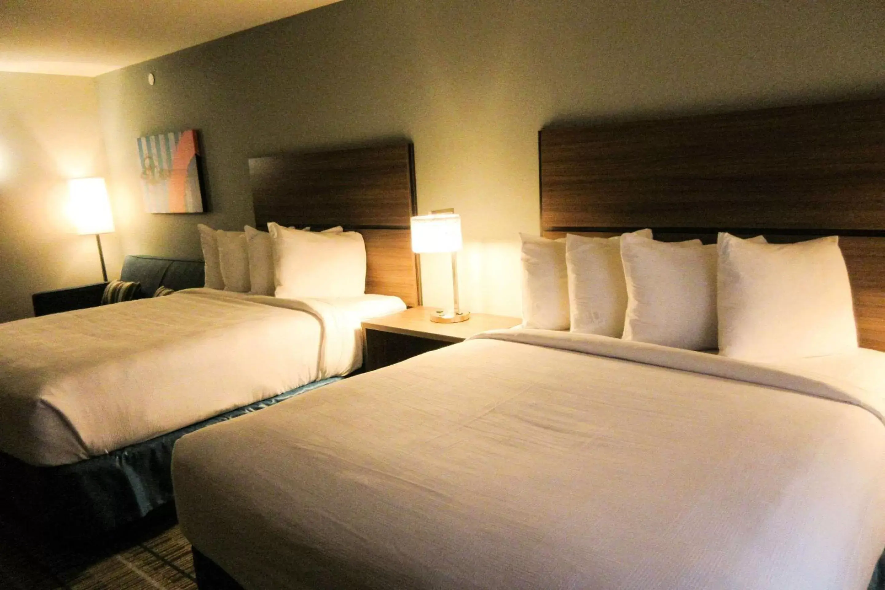 Photo of the whole room, Bed in MainStay Suites Spokane Airport