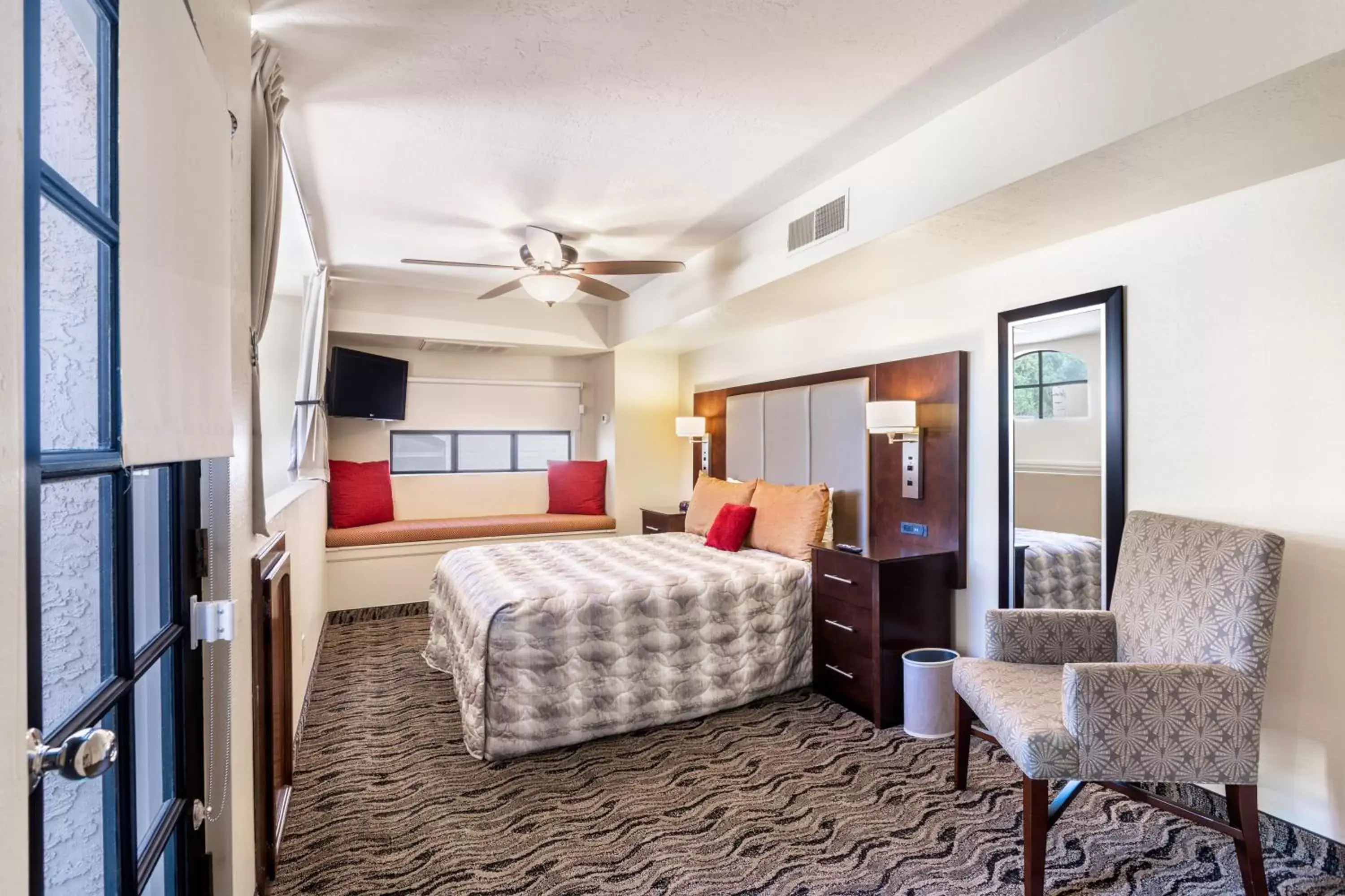 Bed in Scottsdale Camelback Resort