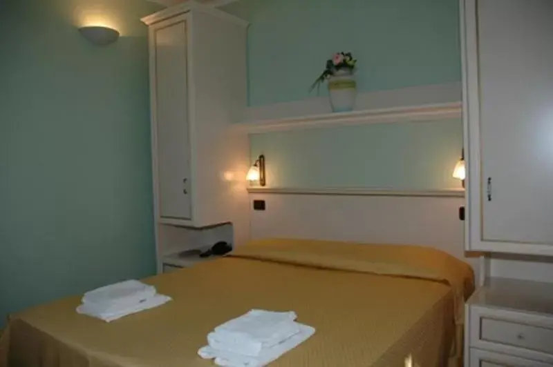 Bed in Albergo Montenerone