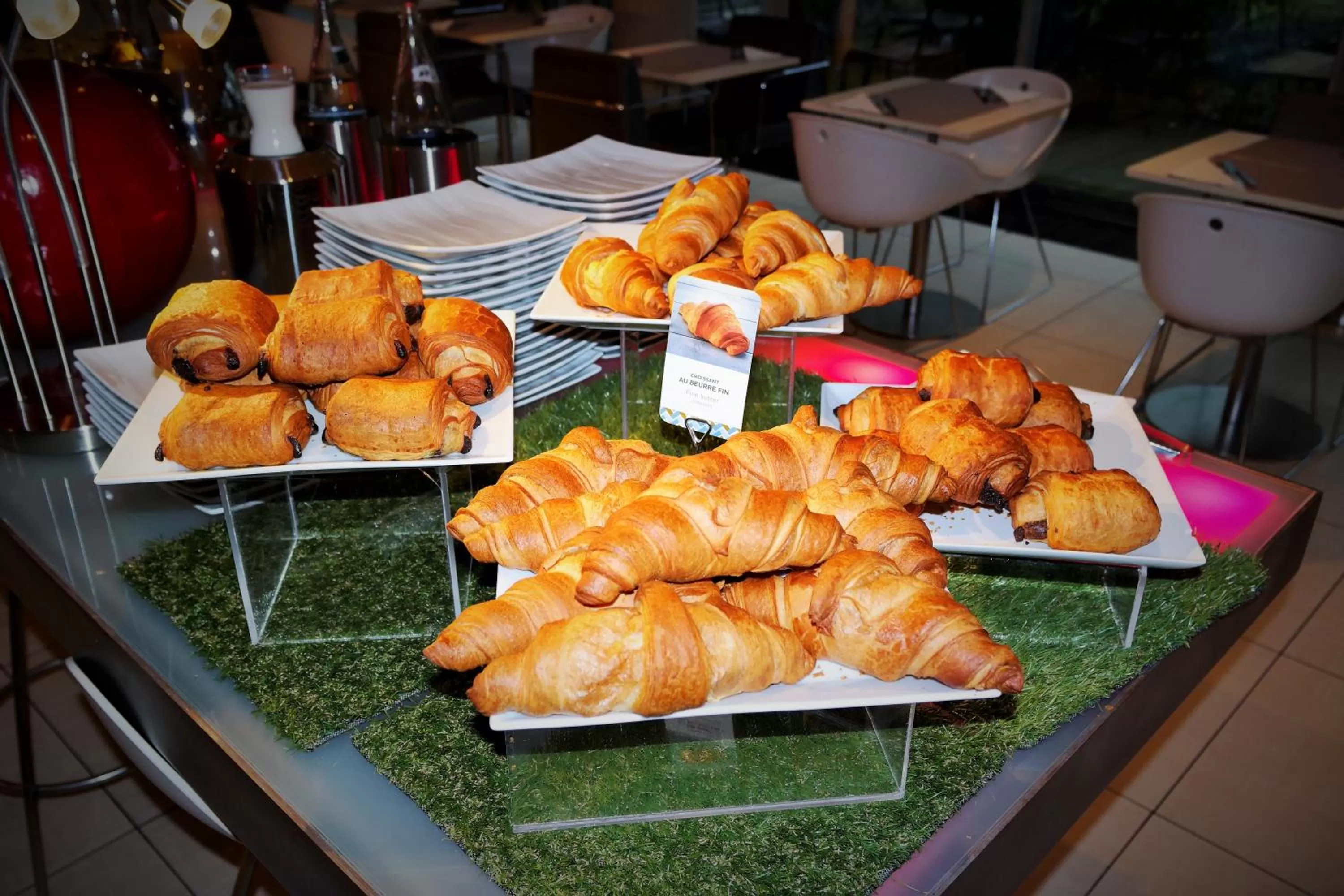 Continental breakfast in Mercure Paris la Défense Grande Arche