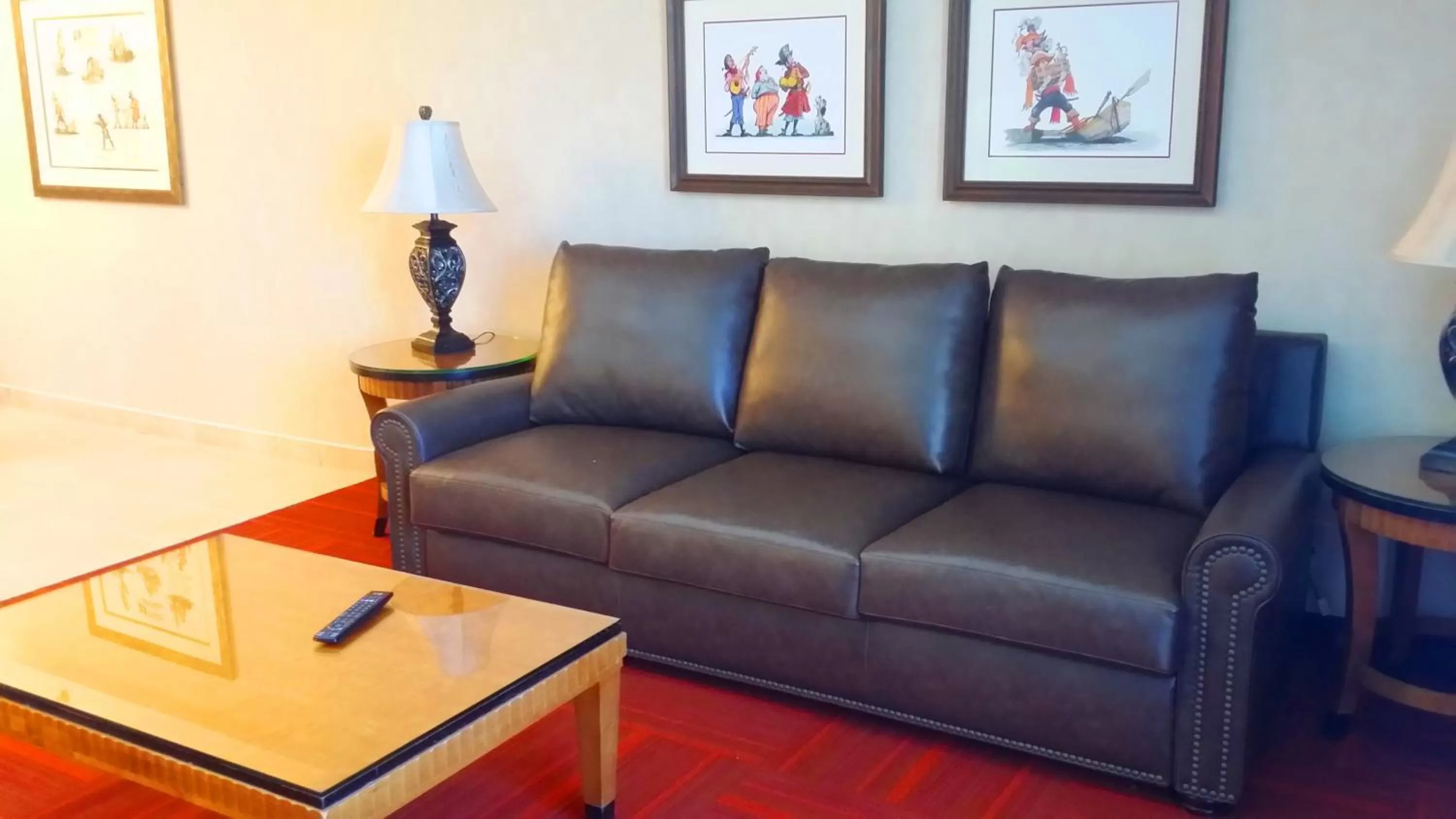 Decorative detail in Howard Johnson by Wyndham Anaheim Hotel and Water Playground