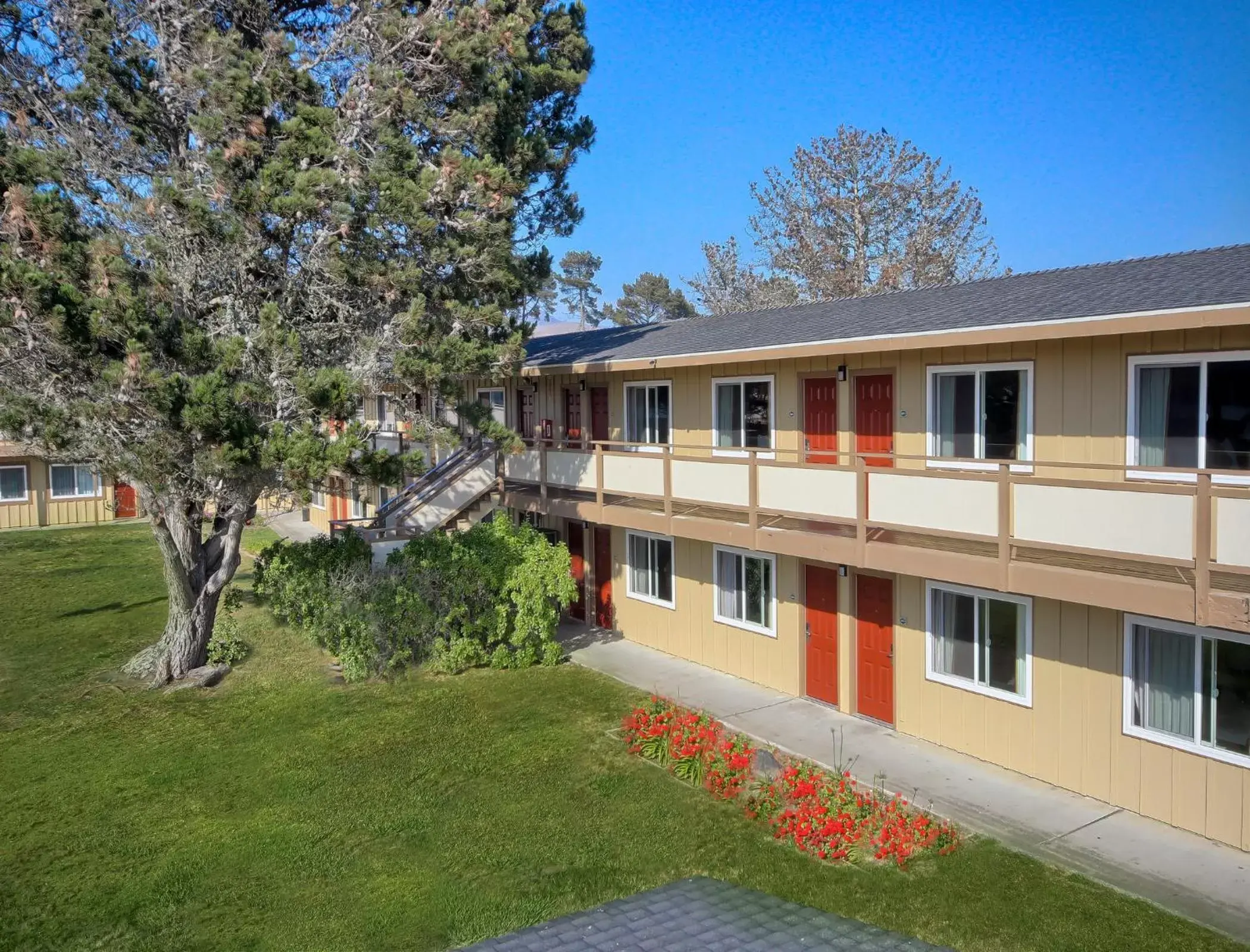 Facade/entrance, Property Building in Silver Surf Motel