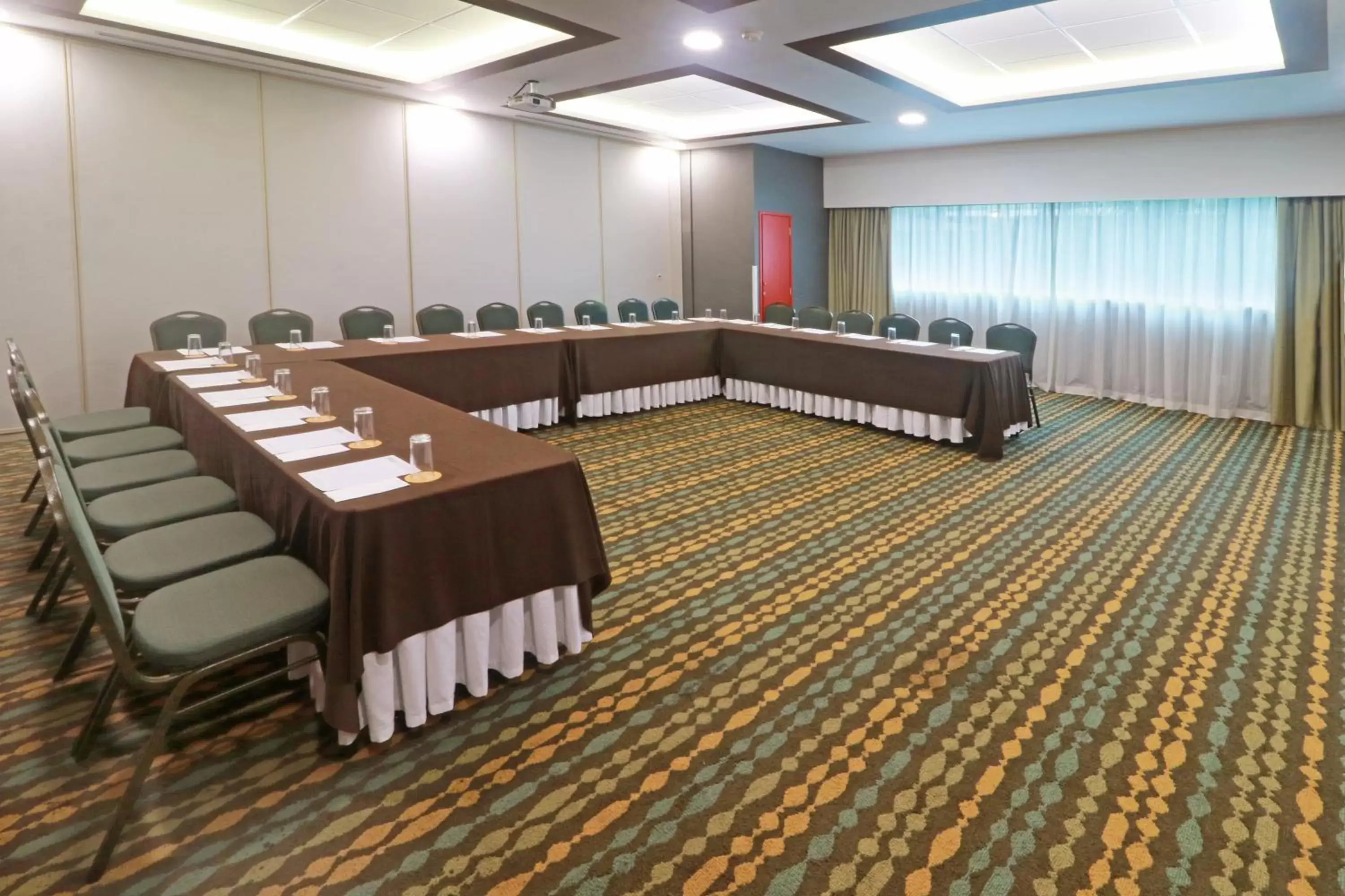 Meeting/conference room in Wyndham Garden Guadalajara Acueducto