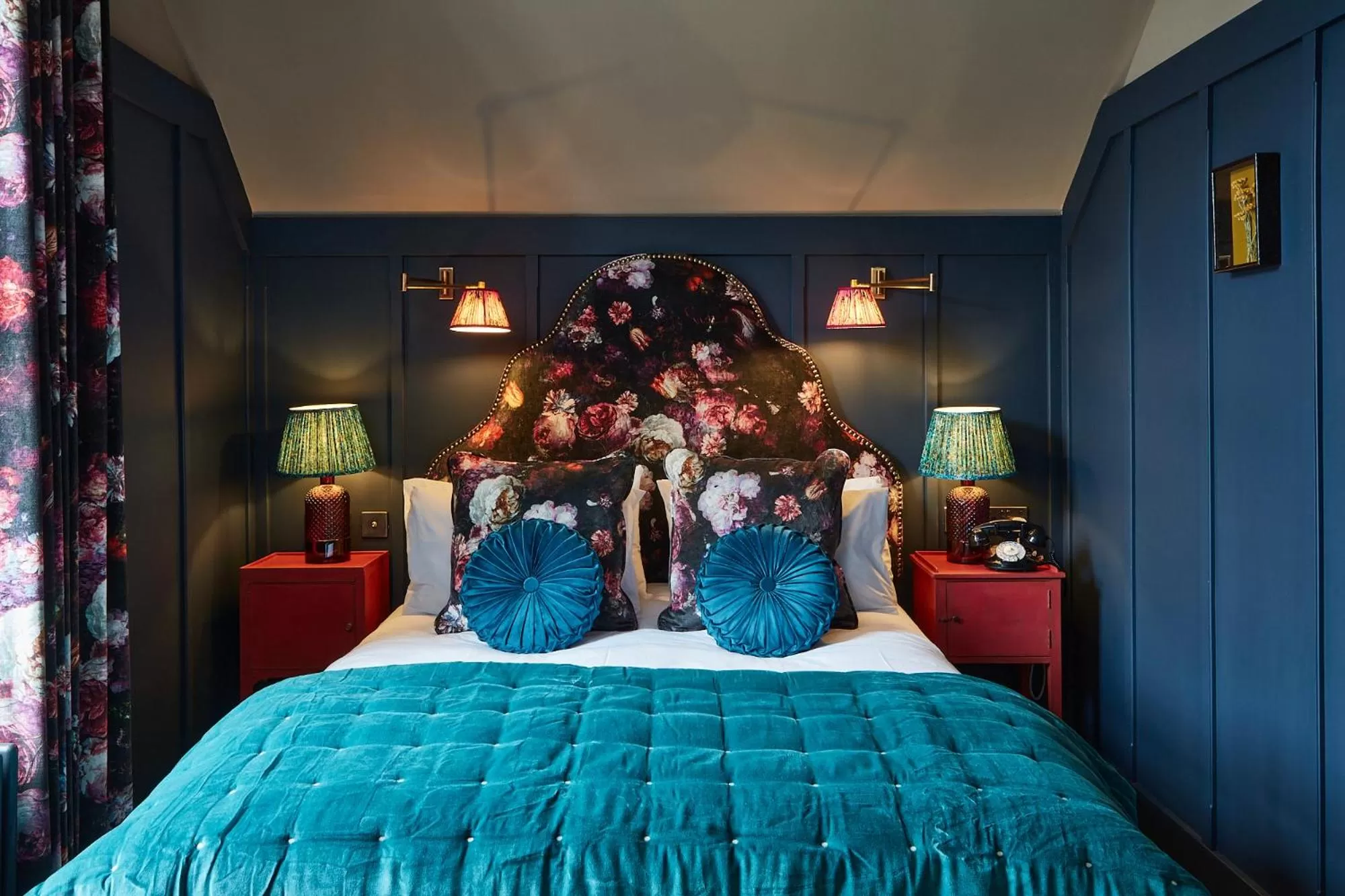 Bedroom, Bed in No17 The Promenade