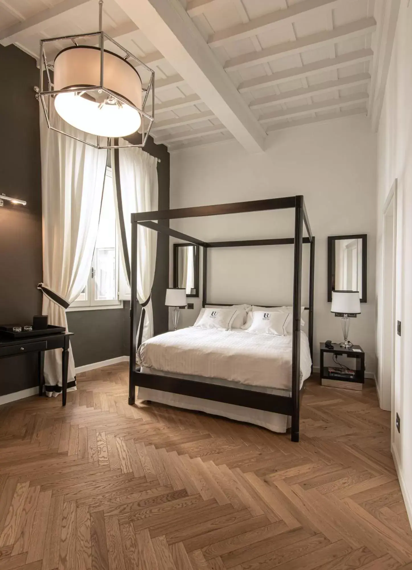 Bed, Bunk Bed in Relais Uffizi