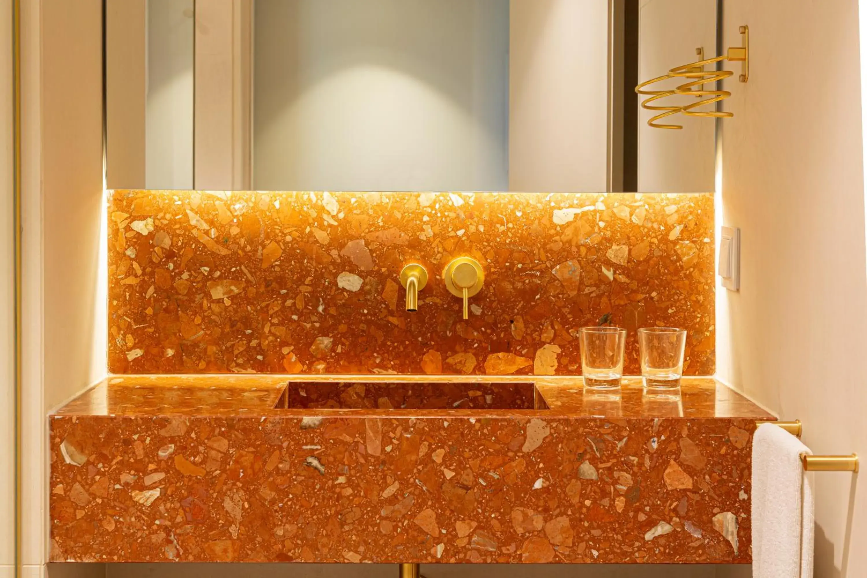 Toilet in OZADI Altura Beach Resort - Eurotel Altura Toilet in OZADI Altura Beach Resort - Eurotel Altura