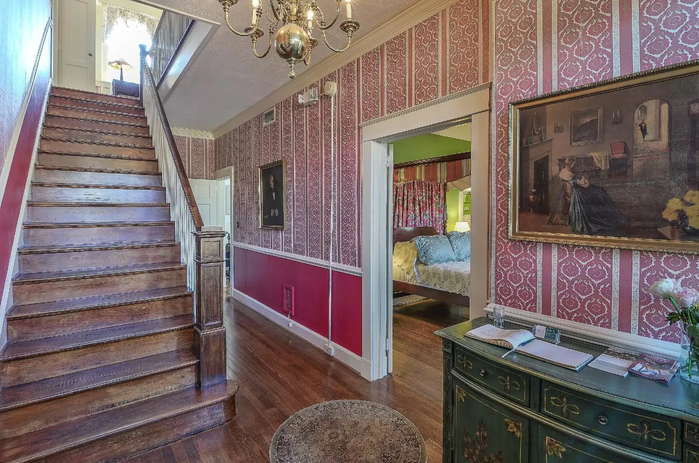 Lobby or reception in Cedars of Williamsburg Bed & Breakfast