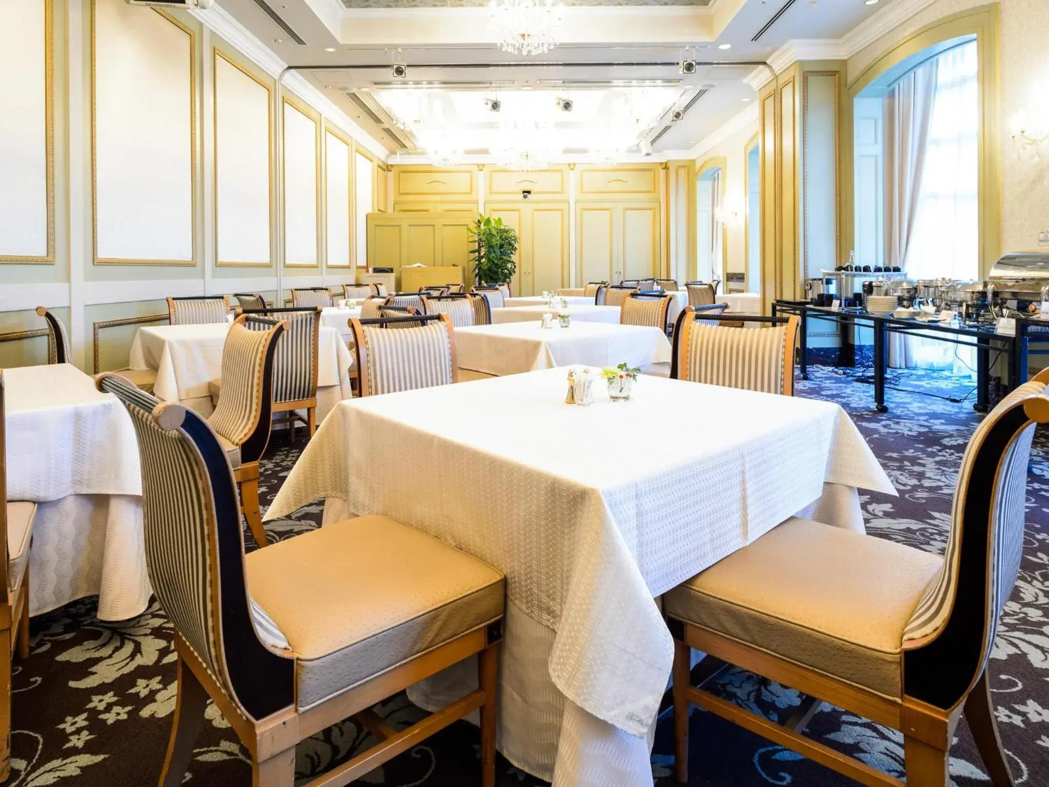 Restaurant/Places to Eat in Hotel Monterey Akasaka