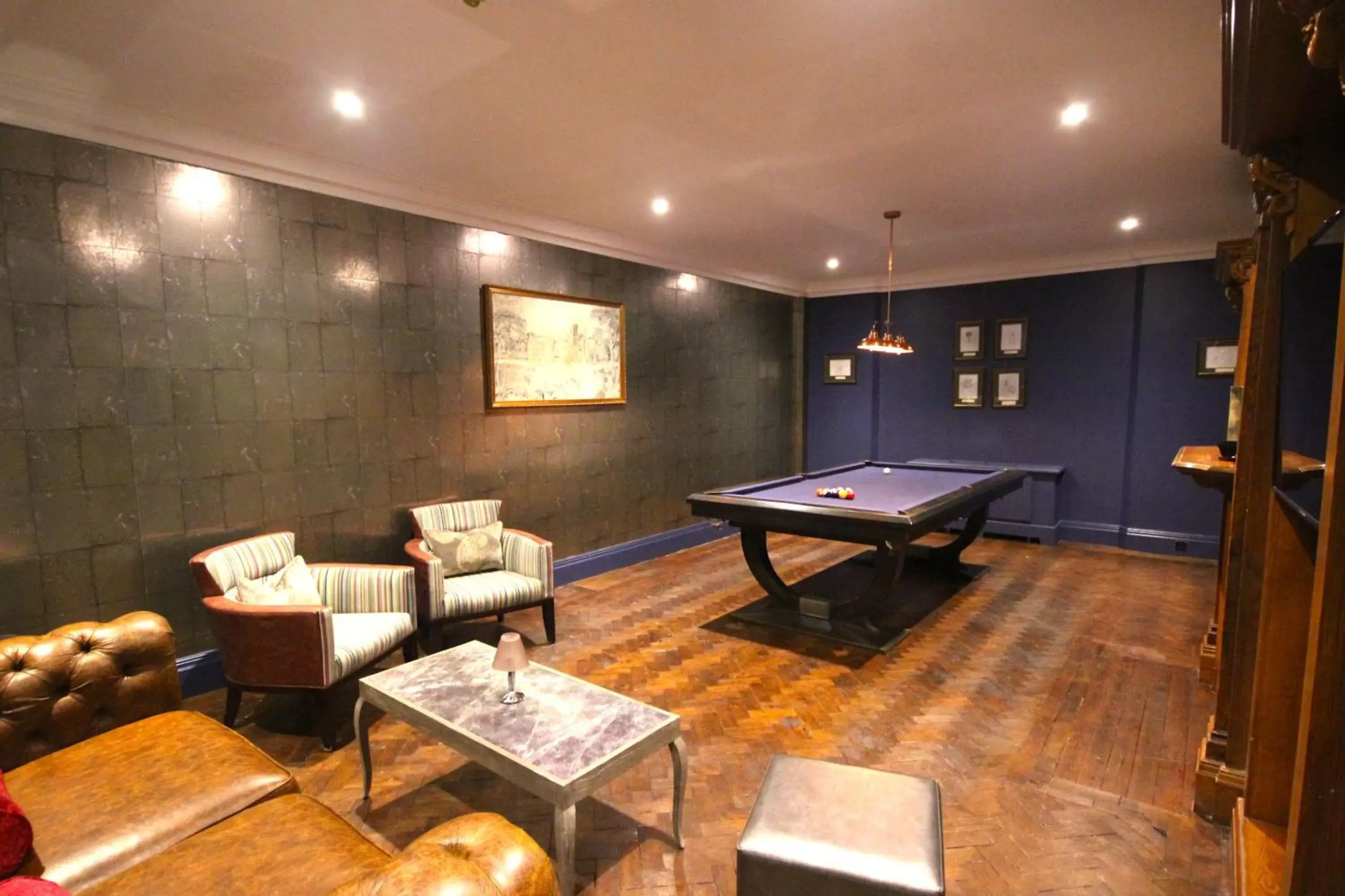 Communal lounge/ TV room, Billiards in The Wood Norton