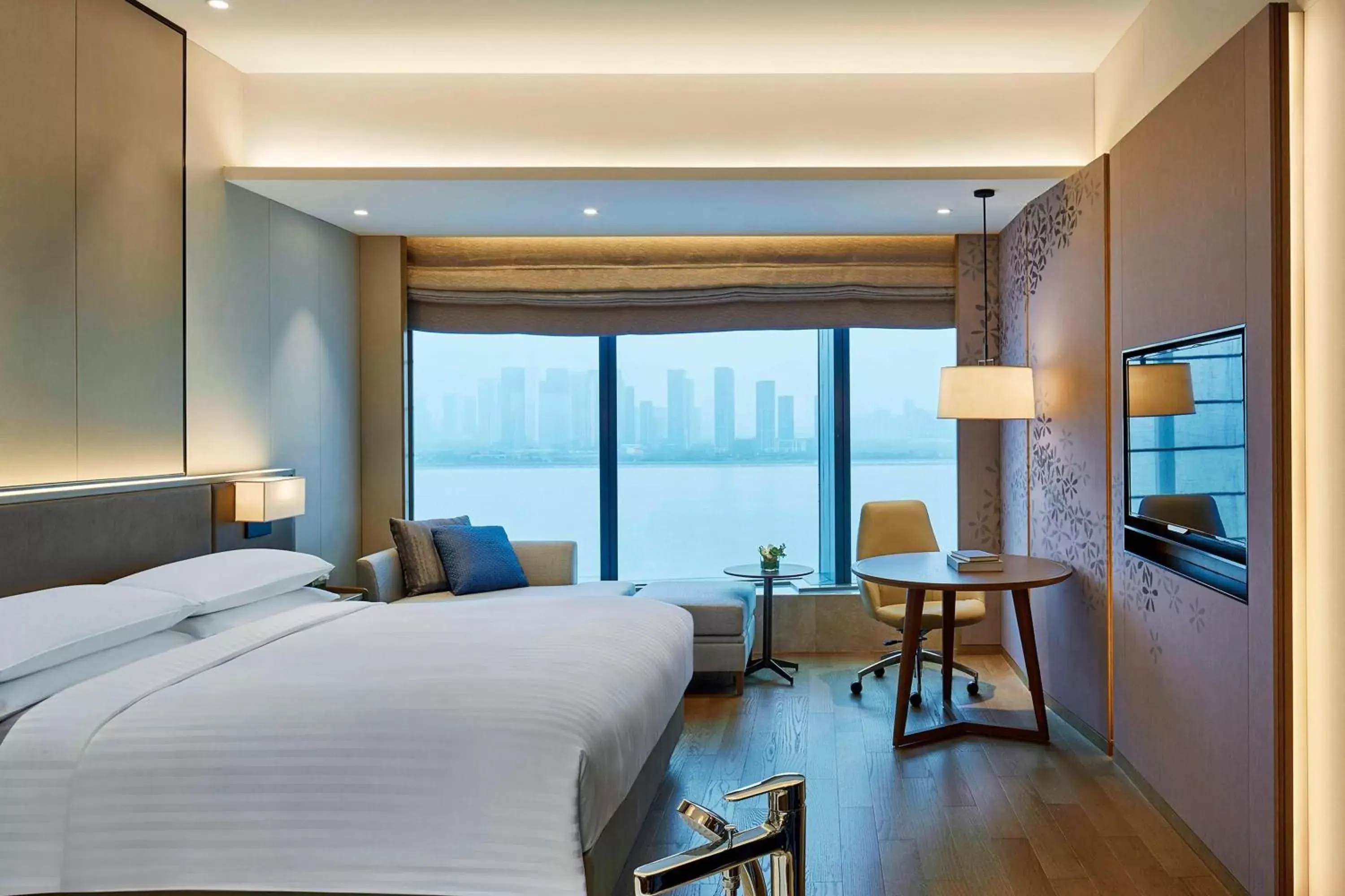 Photo of the whole room in Hangzhou Marriott Hotel Qianjiang