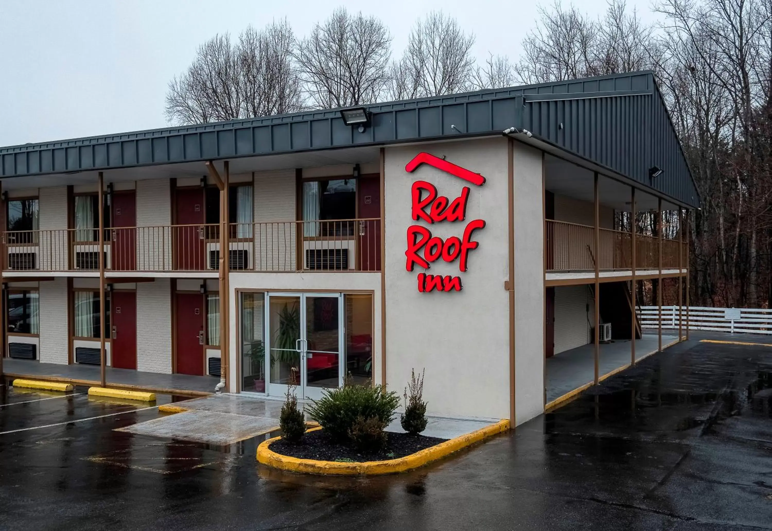 Property Building in Red Roof Inn Fredericksburg North