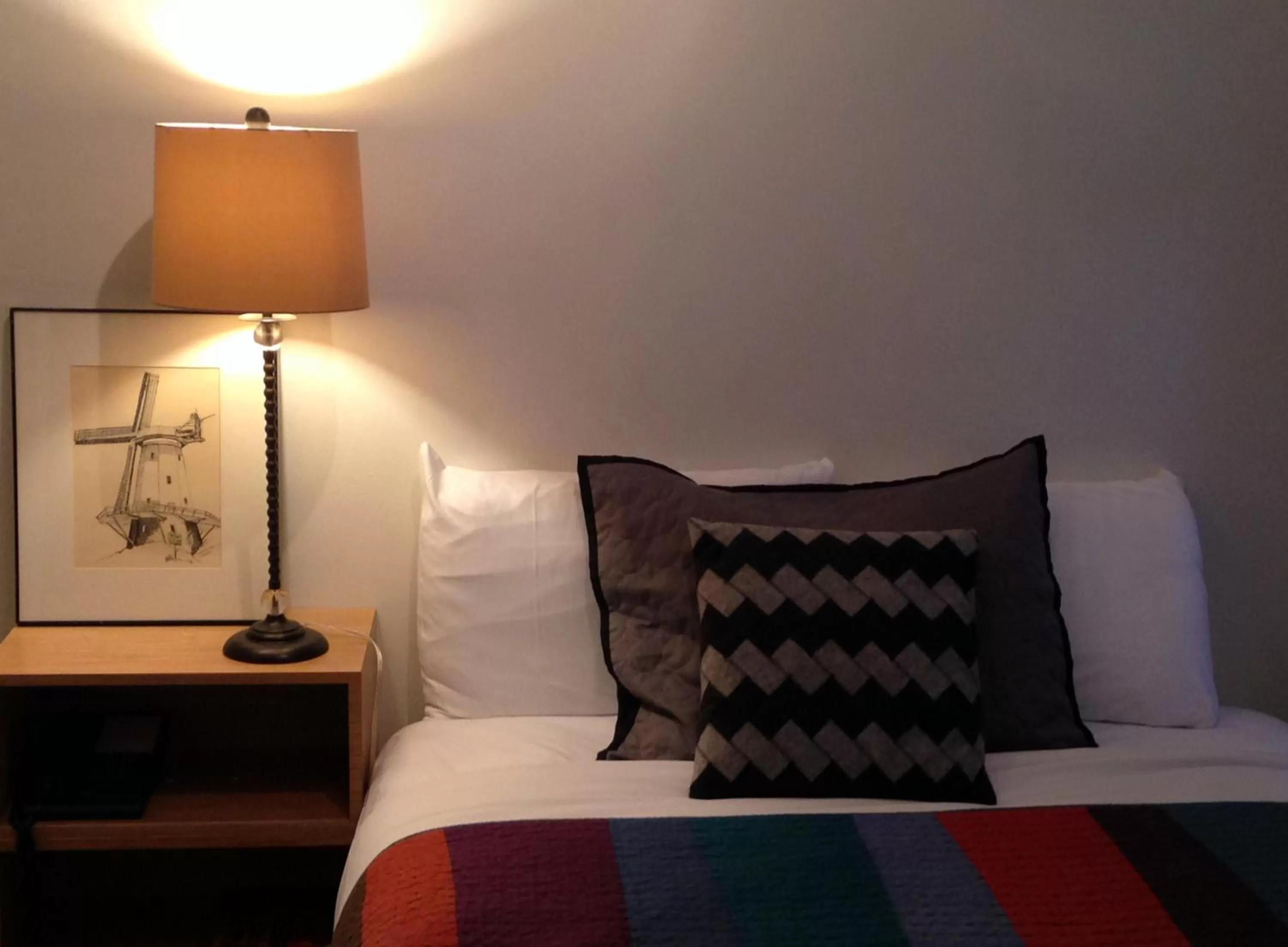 Bed in Touchstone Hotel - City Center