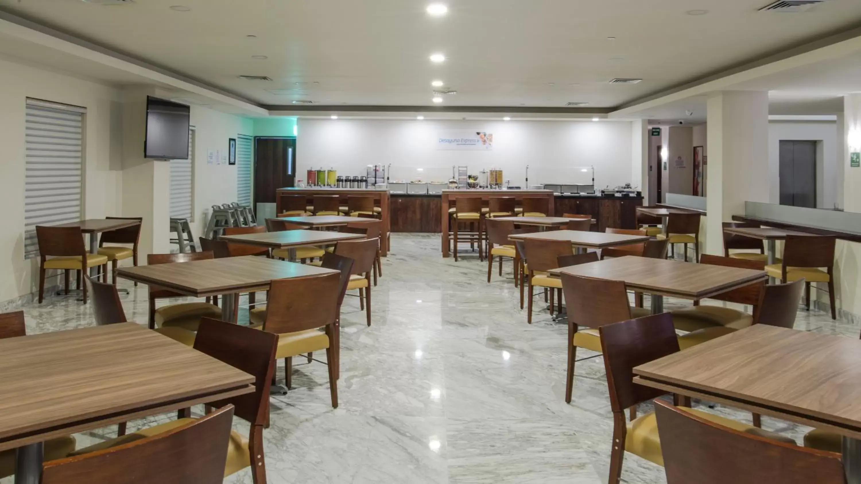 Restaurant/Places to Eat in Holiday Inn Express Culiacan, an IHG Hotel