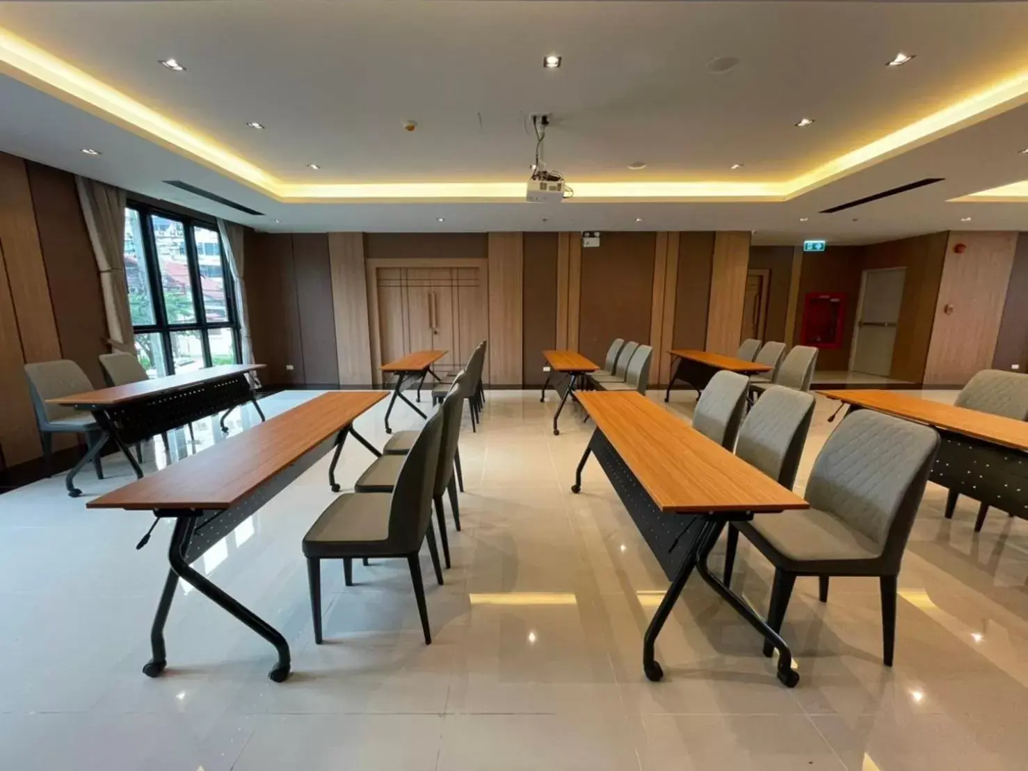 Meeting/conference room in Lewit Hotel Pattaya, a member of Radisson Individuals