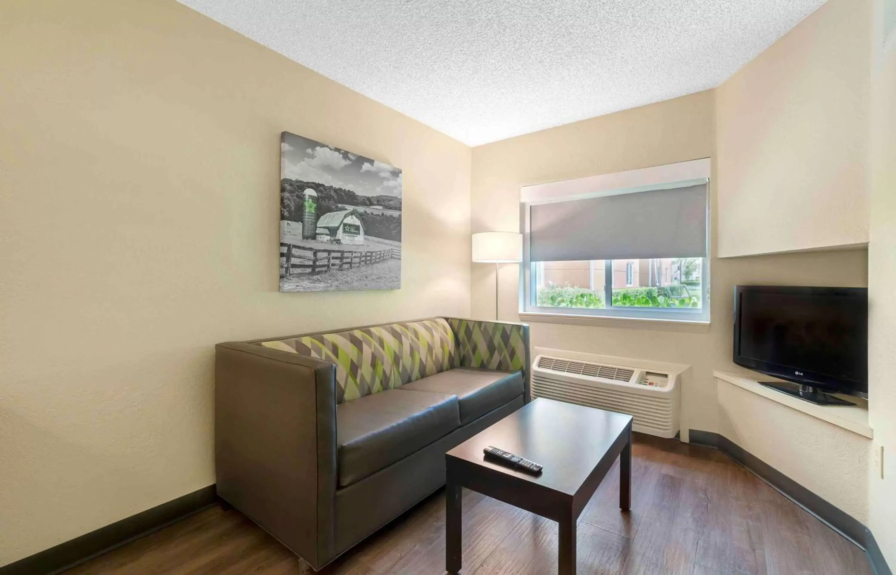 Bedroom, Seating Area in Extended Stay America Suites - Dallas - Coit Road