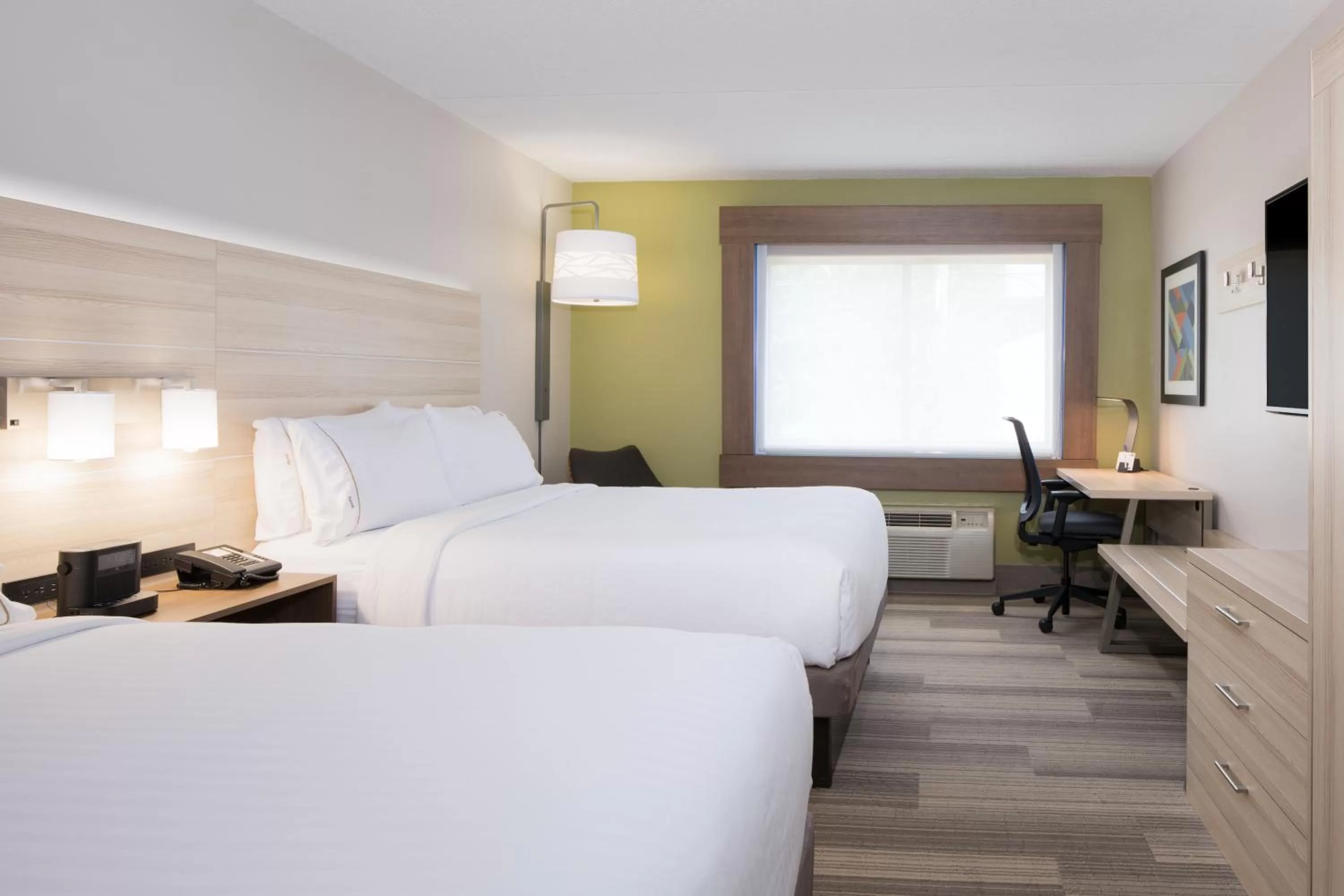 Photo of the whole room, Bed in Holiday Inn Express Louisville Northeast by IHG