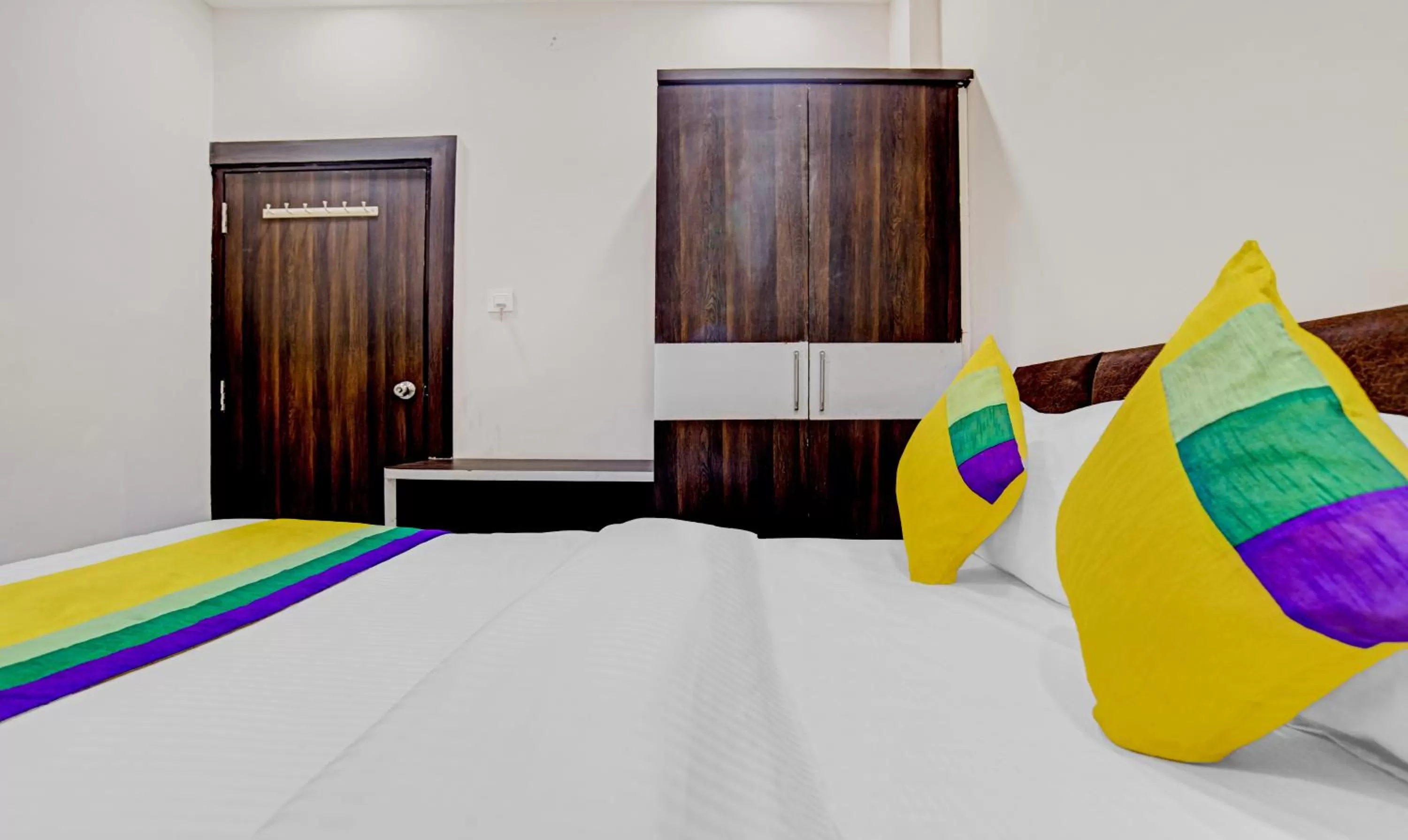 Bed in Hotel Anand Shree Near Airport,Indore