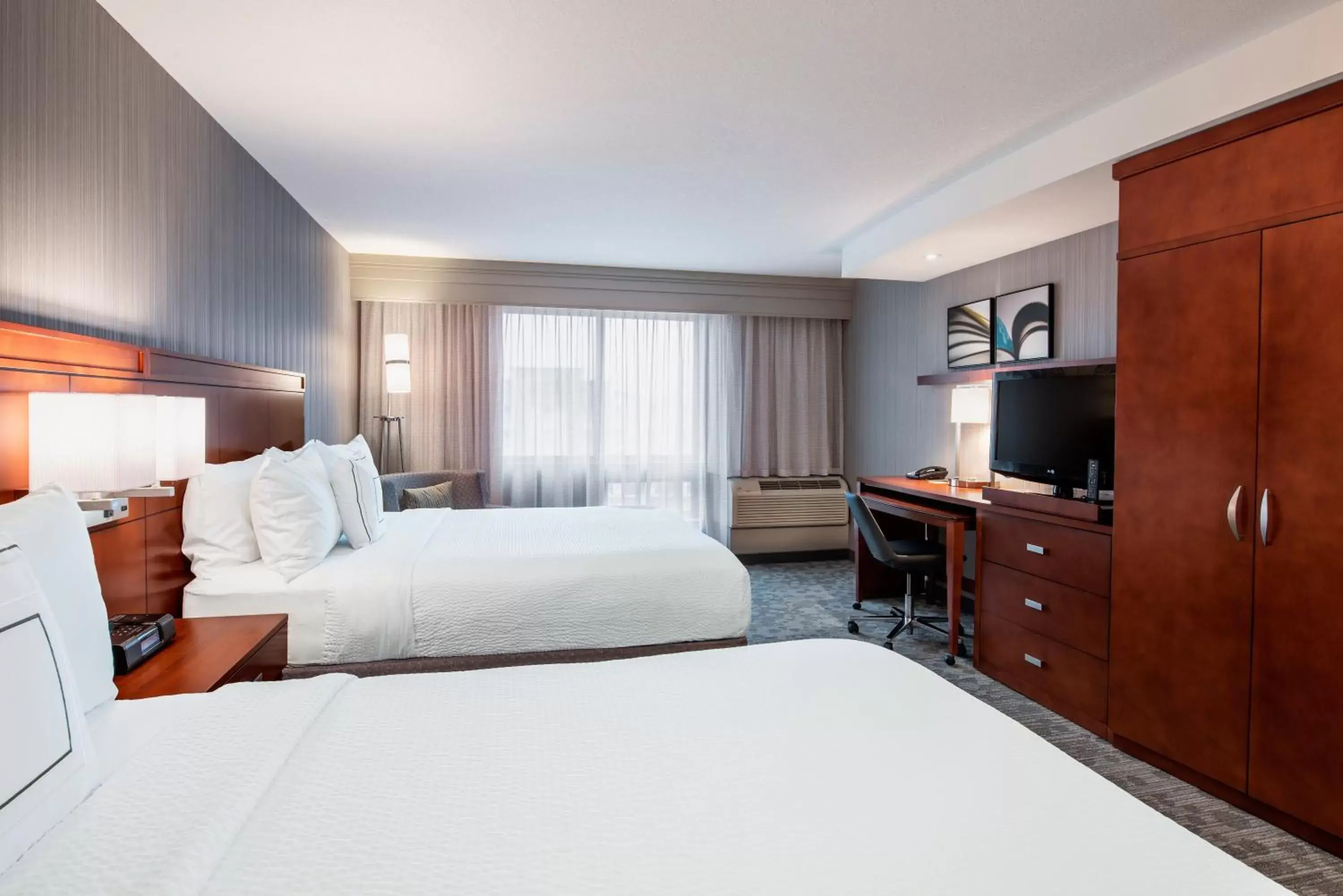 Bedroom, Bed in Courtyard by Marriott Edmonton West