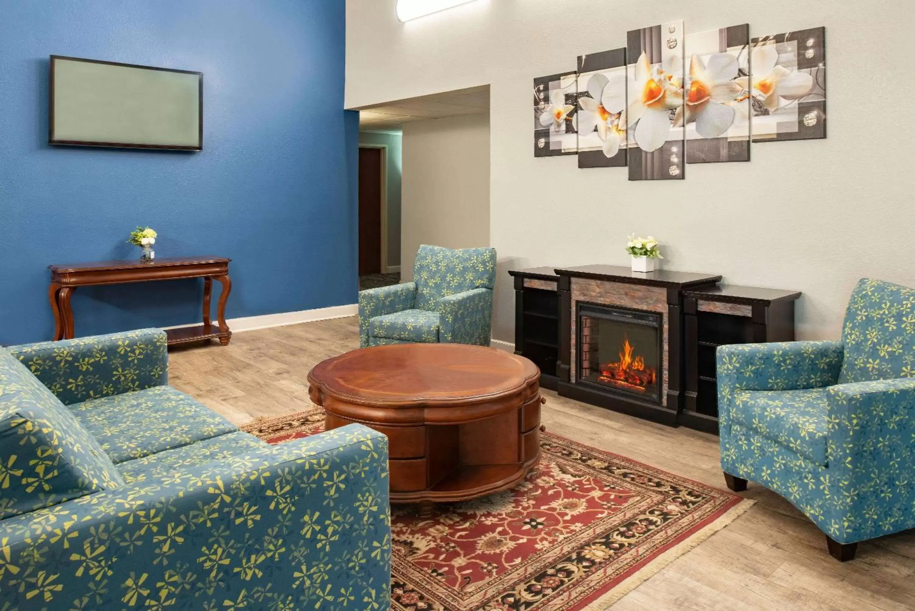 Lobby or reception, Seating Area in Baymont by Wyndham Swanton