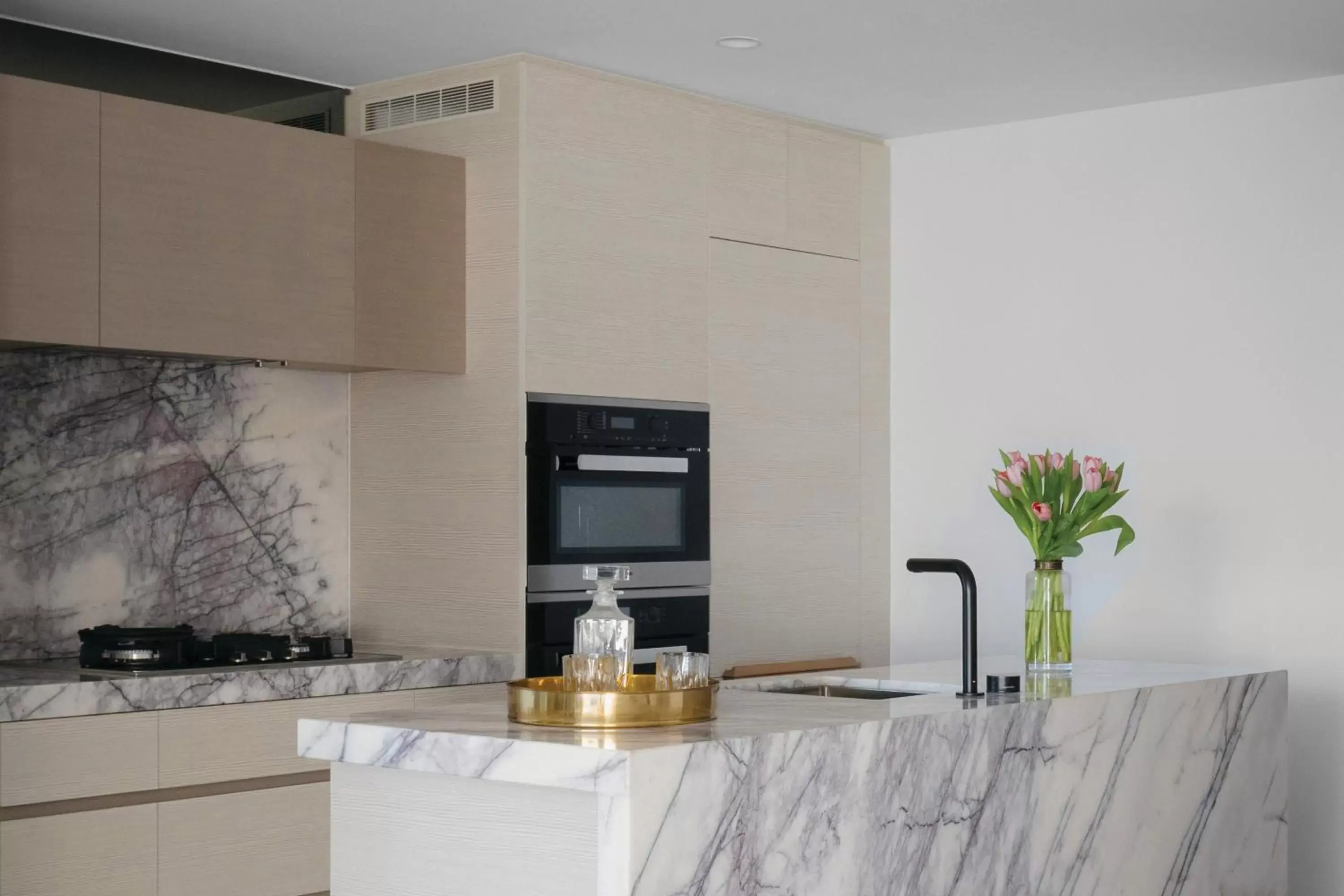 Kitchen or kitchenette in The Langham, Gold Coast and Jewel Residences