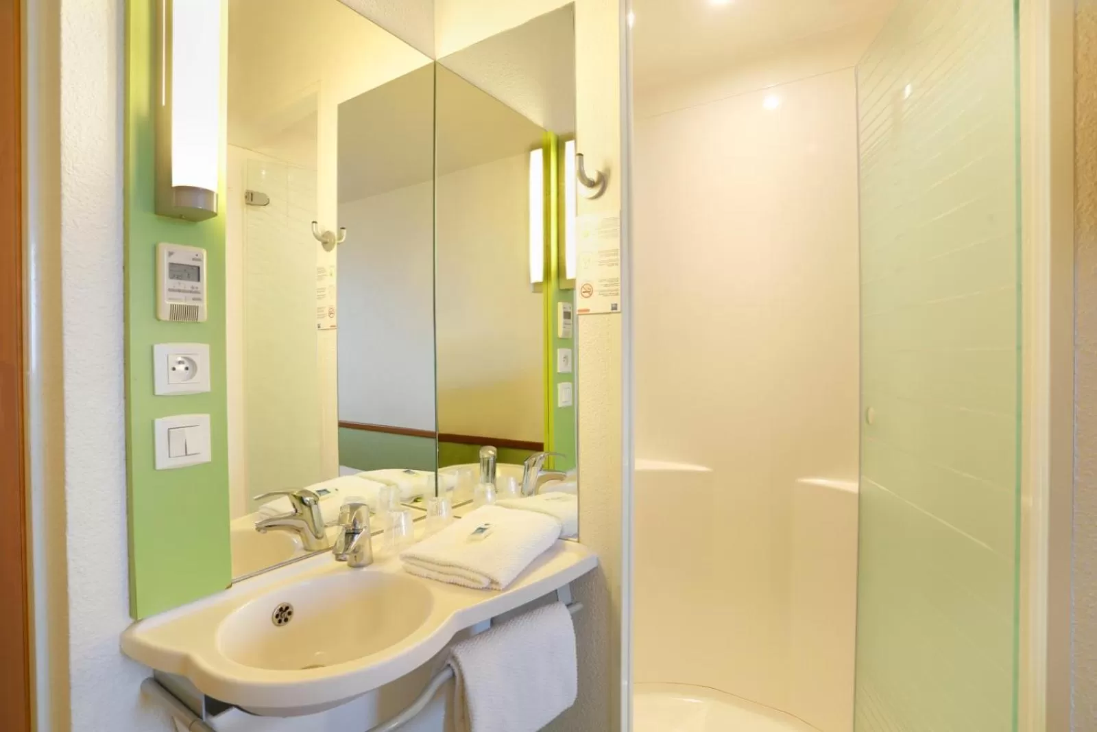 Shower in Hotel Ibis Budget Cosne Sur Loire