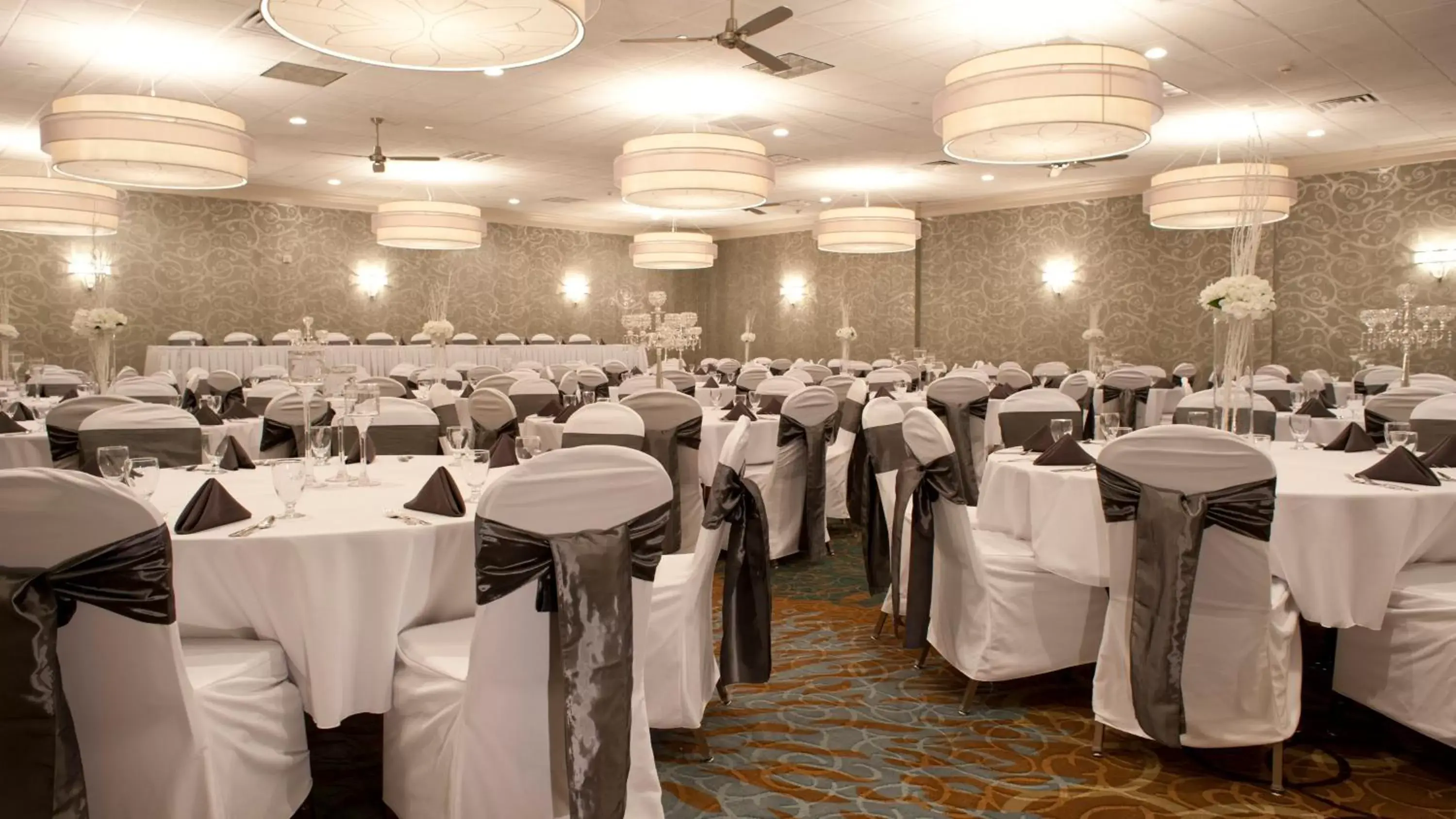 Banquet/Function facilities, Banquet Facilities in Holiday Inn Rock Island-Quad Cities, an IHG Hotel