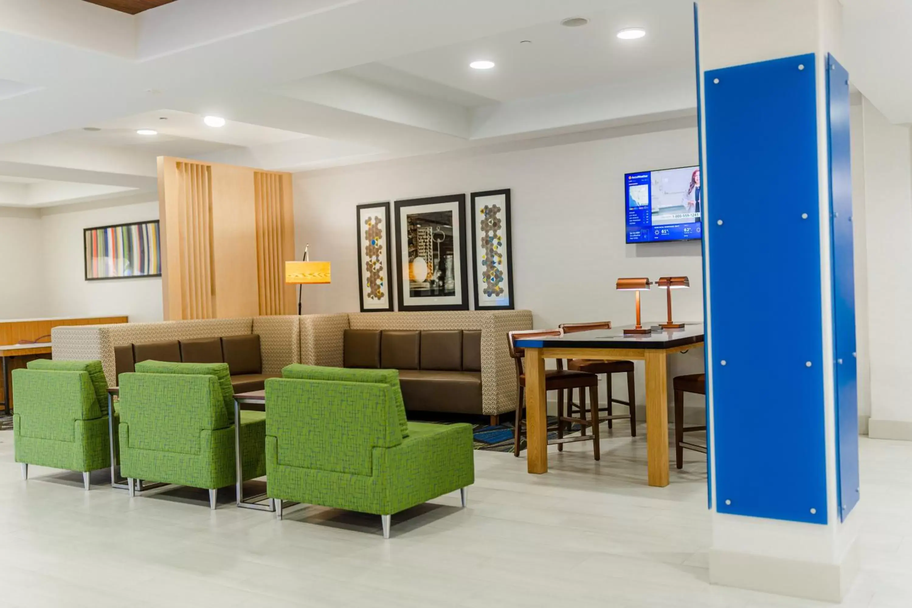 Lobby or reception in Holiday Inn Express Hotel & Suites Greenville, an IHG Hotel