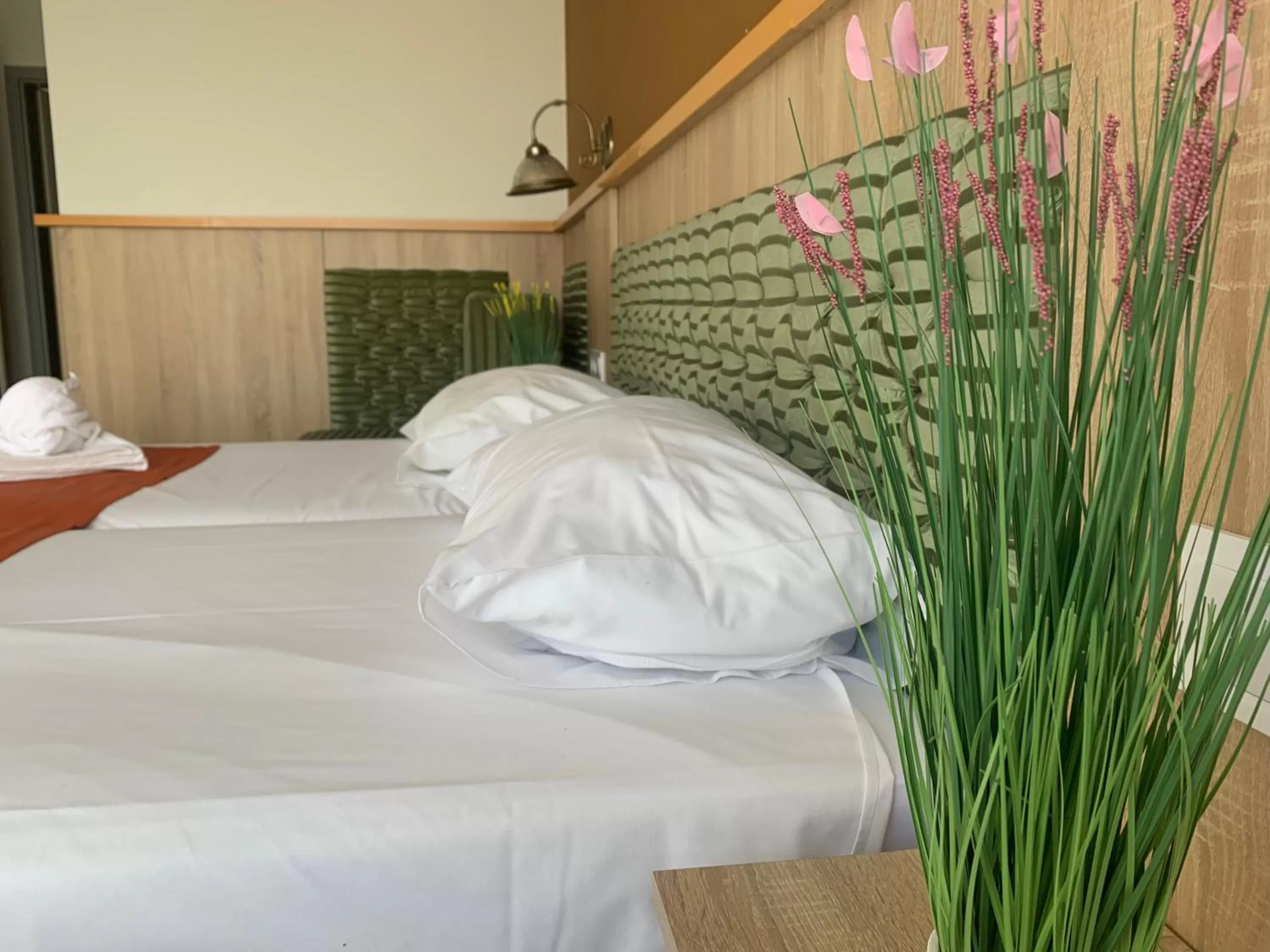 Bed in Várfal Wellness Panzió