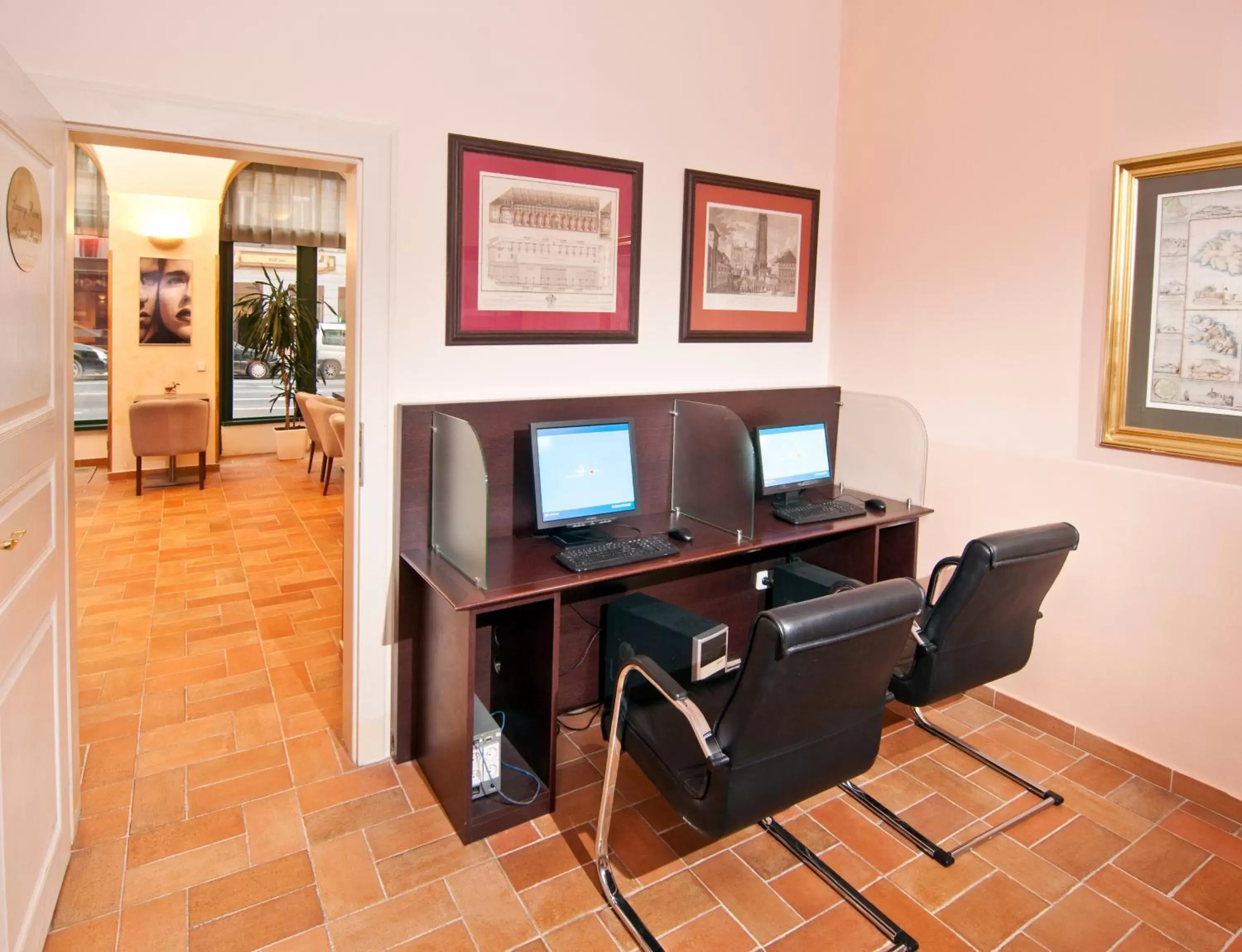 Lobby or reception, Business Area/Conference Room in Hotel Praga 1