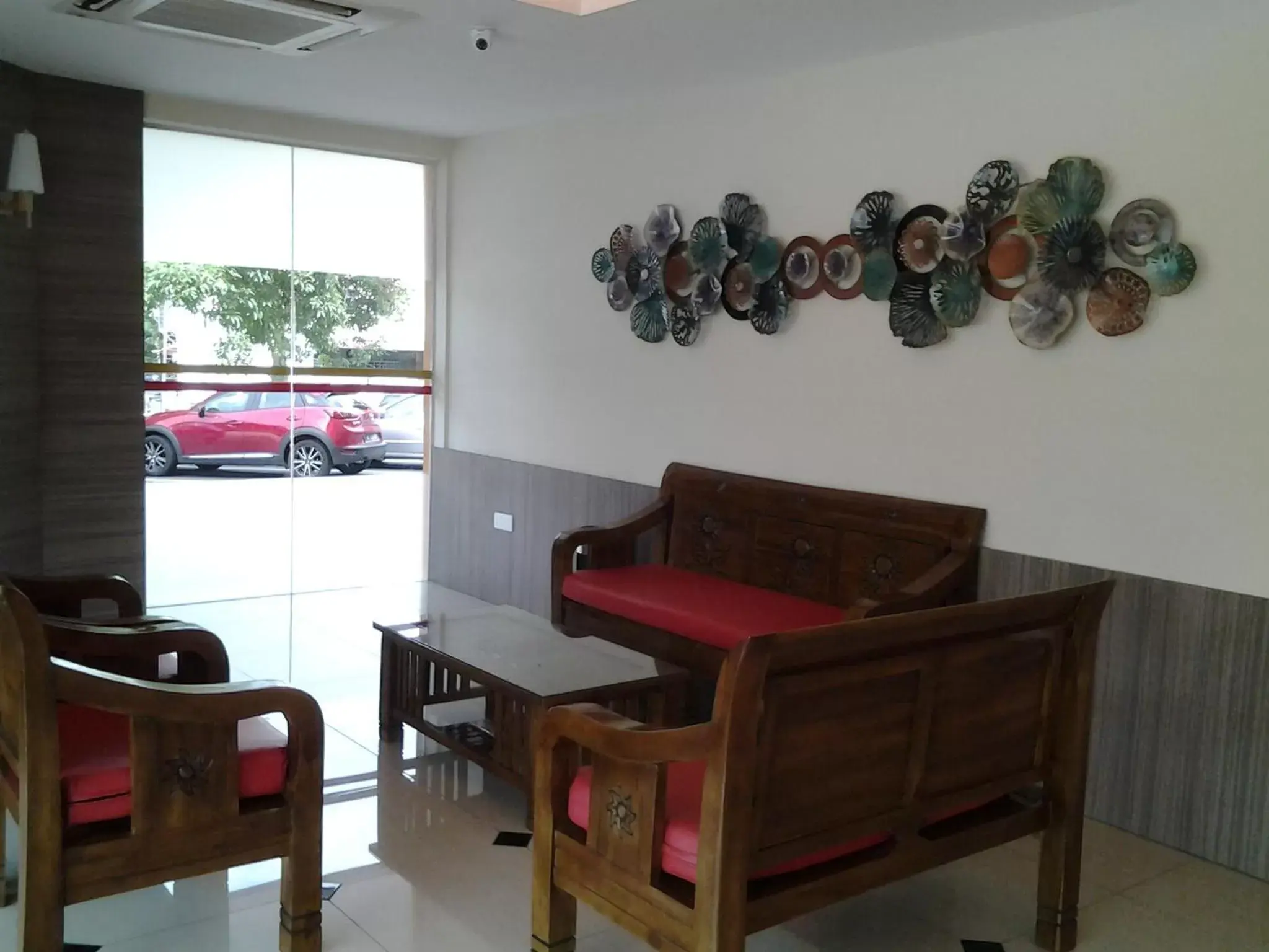 Communal lounge/ TV room, Seating Area in Suria Seremban Hotel