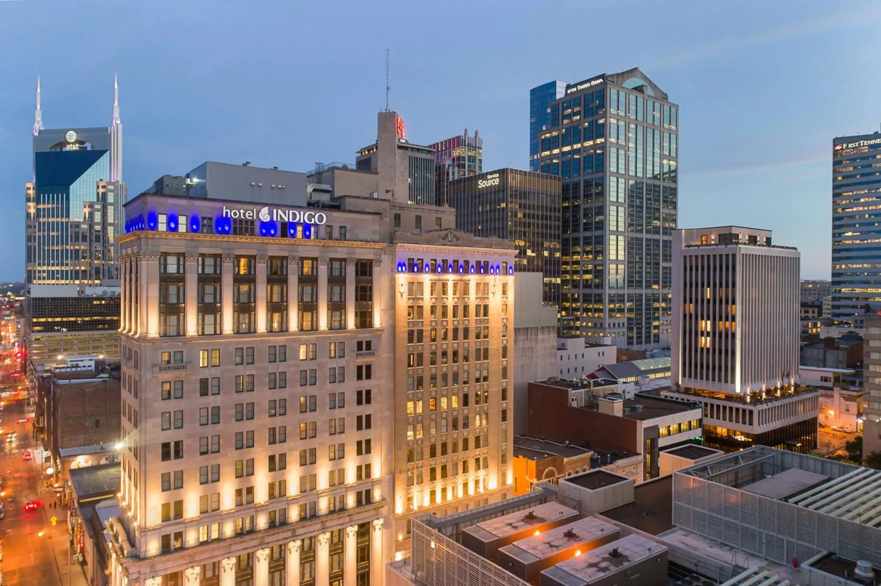 Property building in Hotel Indigo Nashville - The Countrypolitan