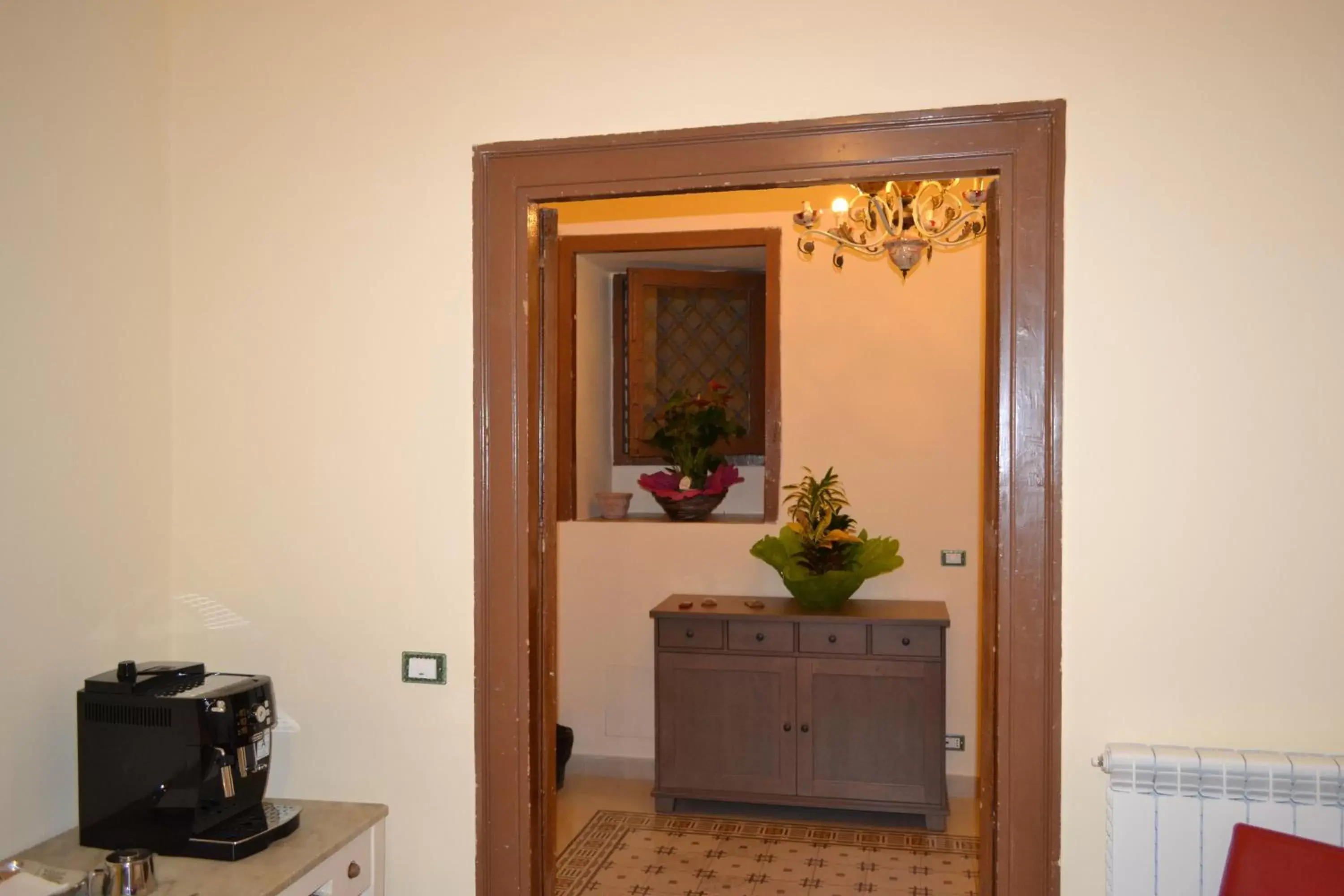 Coffee/tea facilities, TV/Entertainment Center in B&B Palazzo Corvino