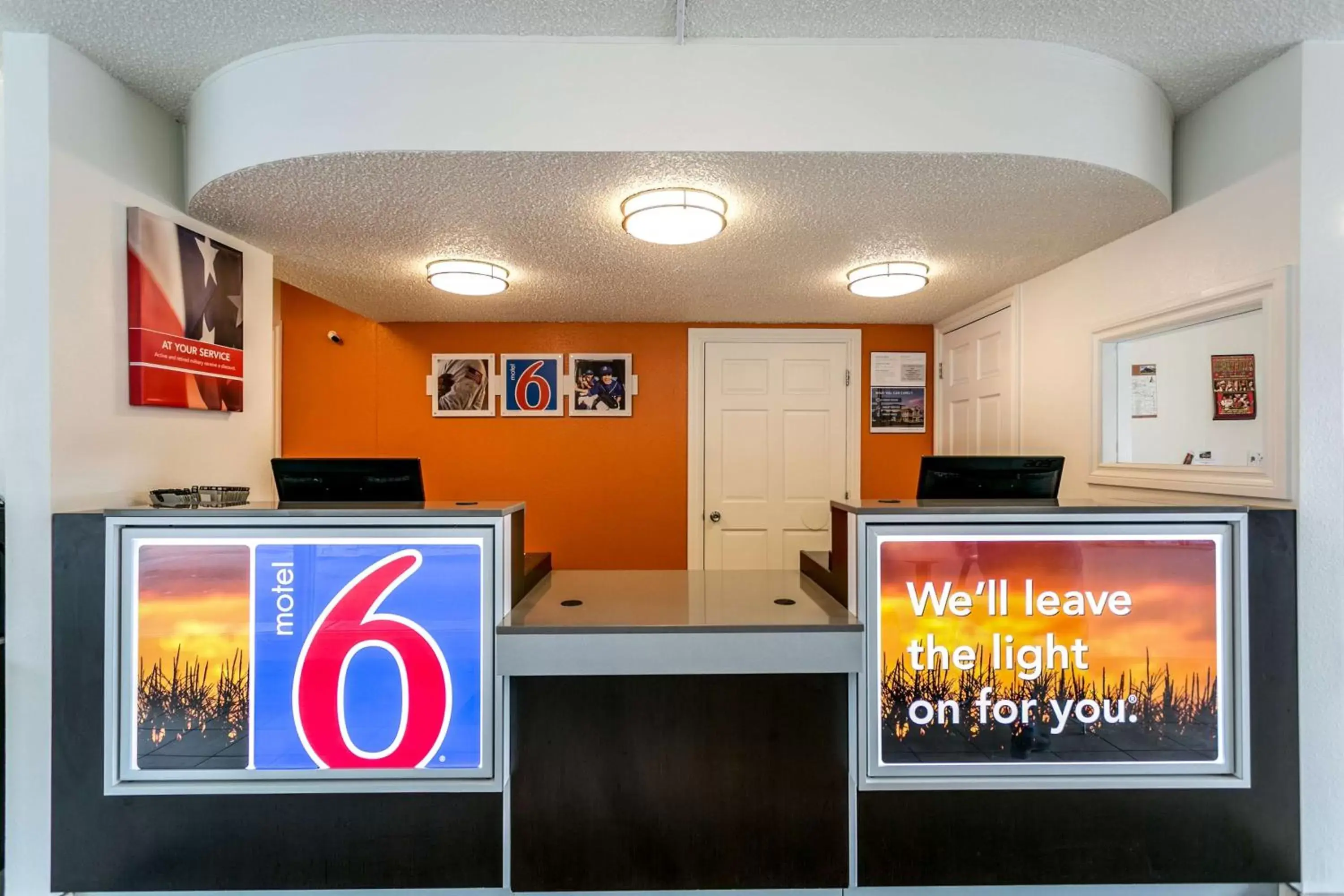 Property logo or sign, Lobby/Reception in Motel 6-Butte, MT - Historic City Center