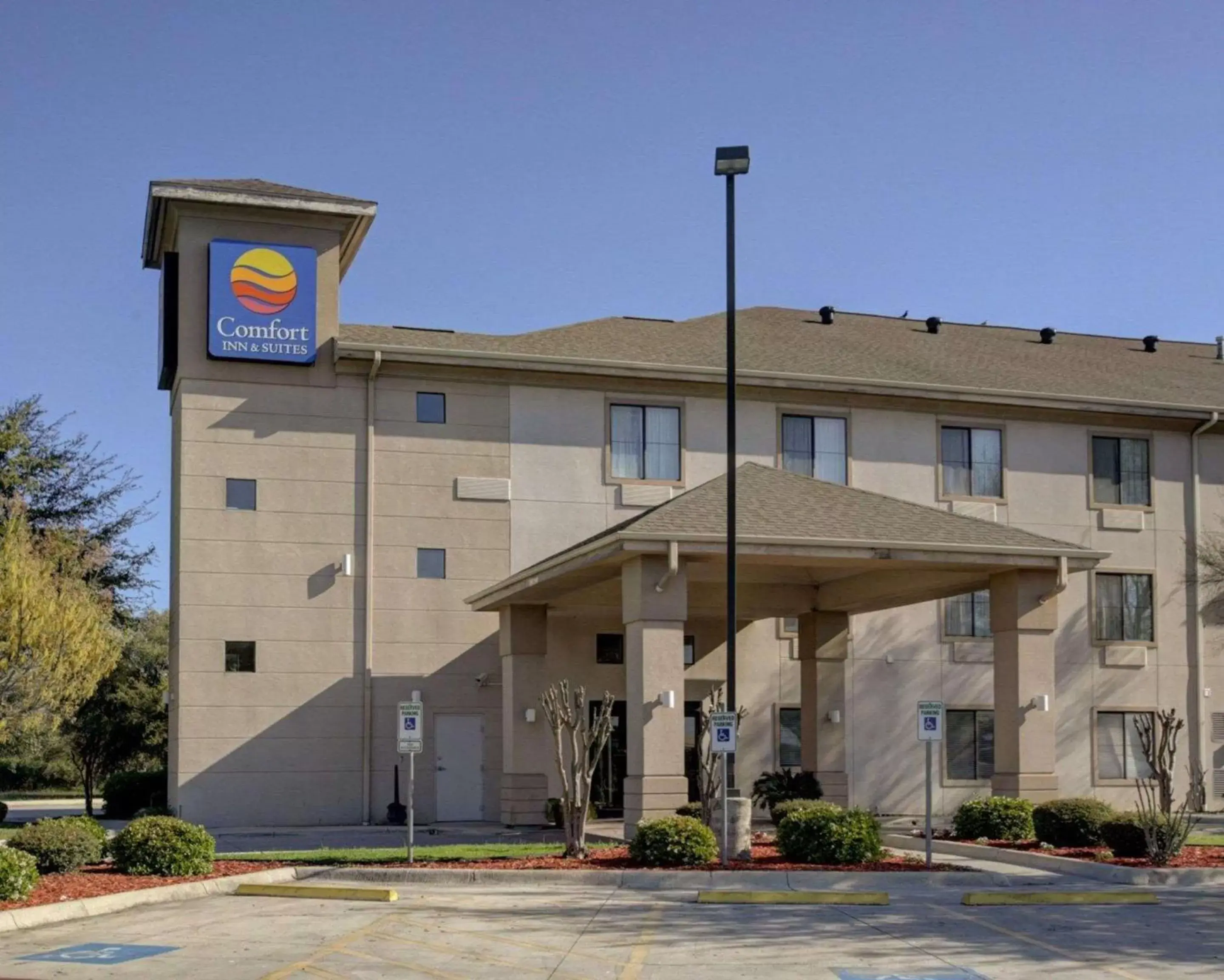 Property Building in Comfort Inn & Suites Seguin