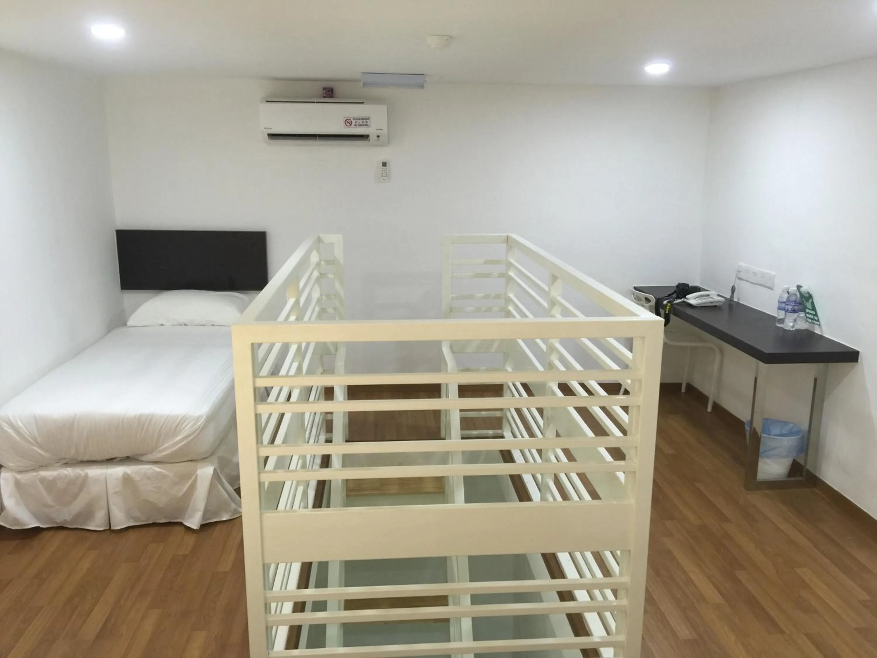 Bedroom, Bed in Apple Inn Hotel